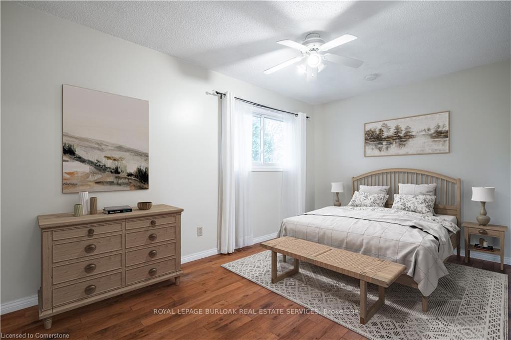 Photo 10 of 294 Parkside Drive, Hamilton, Waterdown — HOMEH
