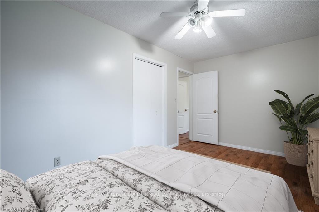 Photo 11 of 294 Parkside Drive, Hamilton, Waterdown — HOMEH