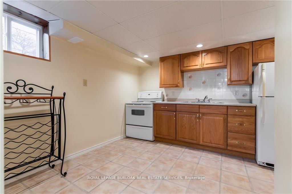 Photo 14 of 294 Parkside Drive, Hamilton, Waterdown — HOMEH