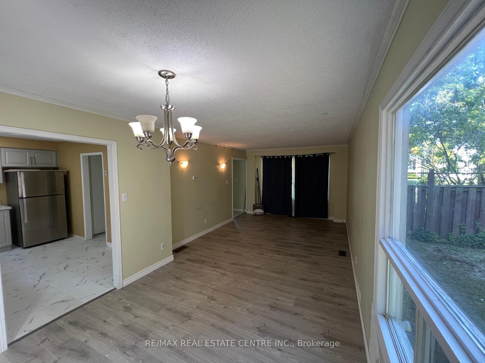Photo 13 of 6 Frost Trail, Barrie, Letitia Heights — HOMEH