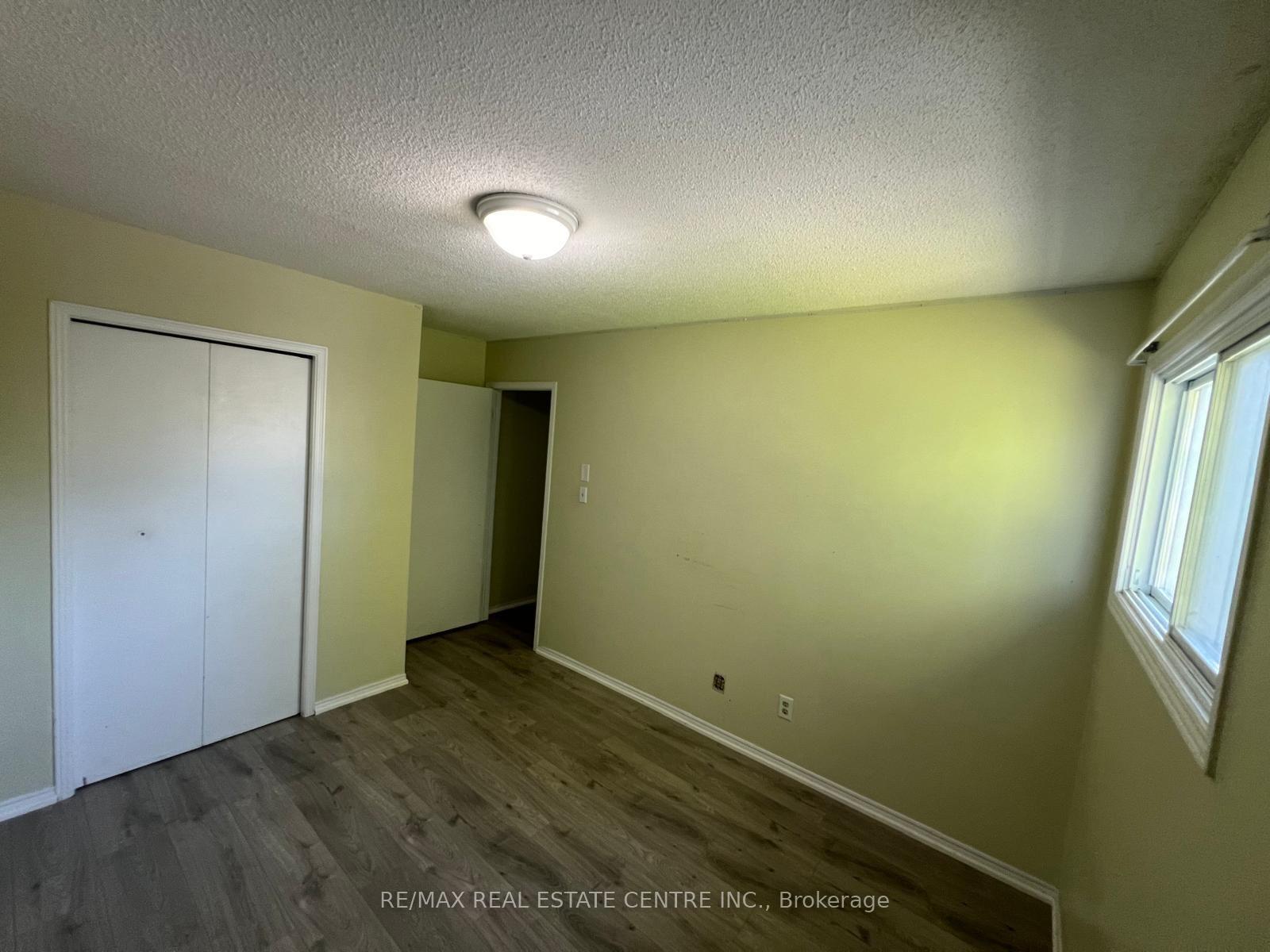 Photo 10 of 6 Frost Trail, Barrie, Letitia Heights — HOMEH