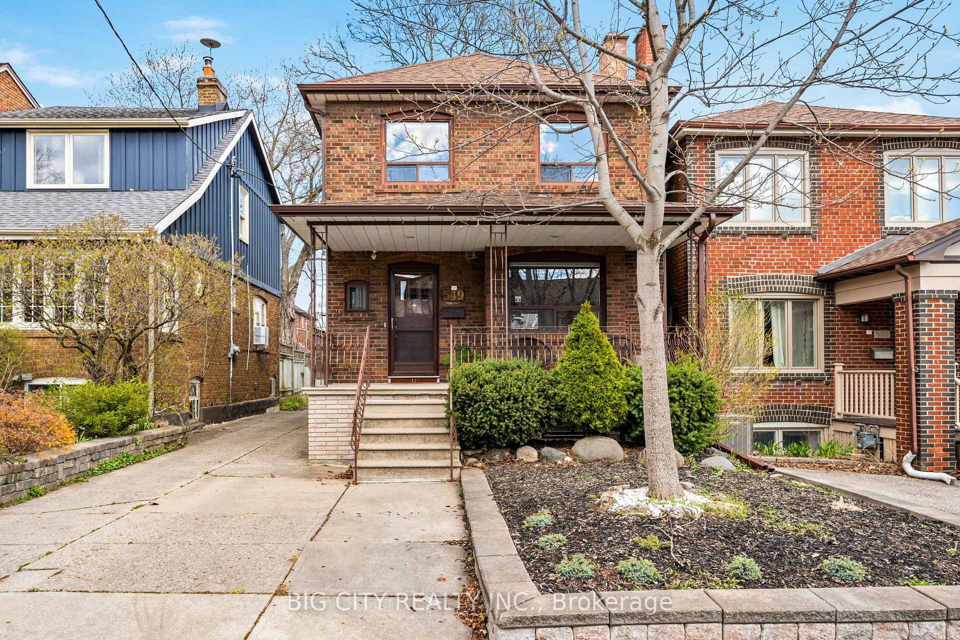 Photo 2 of Unit Lower, 549 Rushton Avenue, Toronto, Humewood-Cedarvale — HOMEH