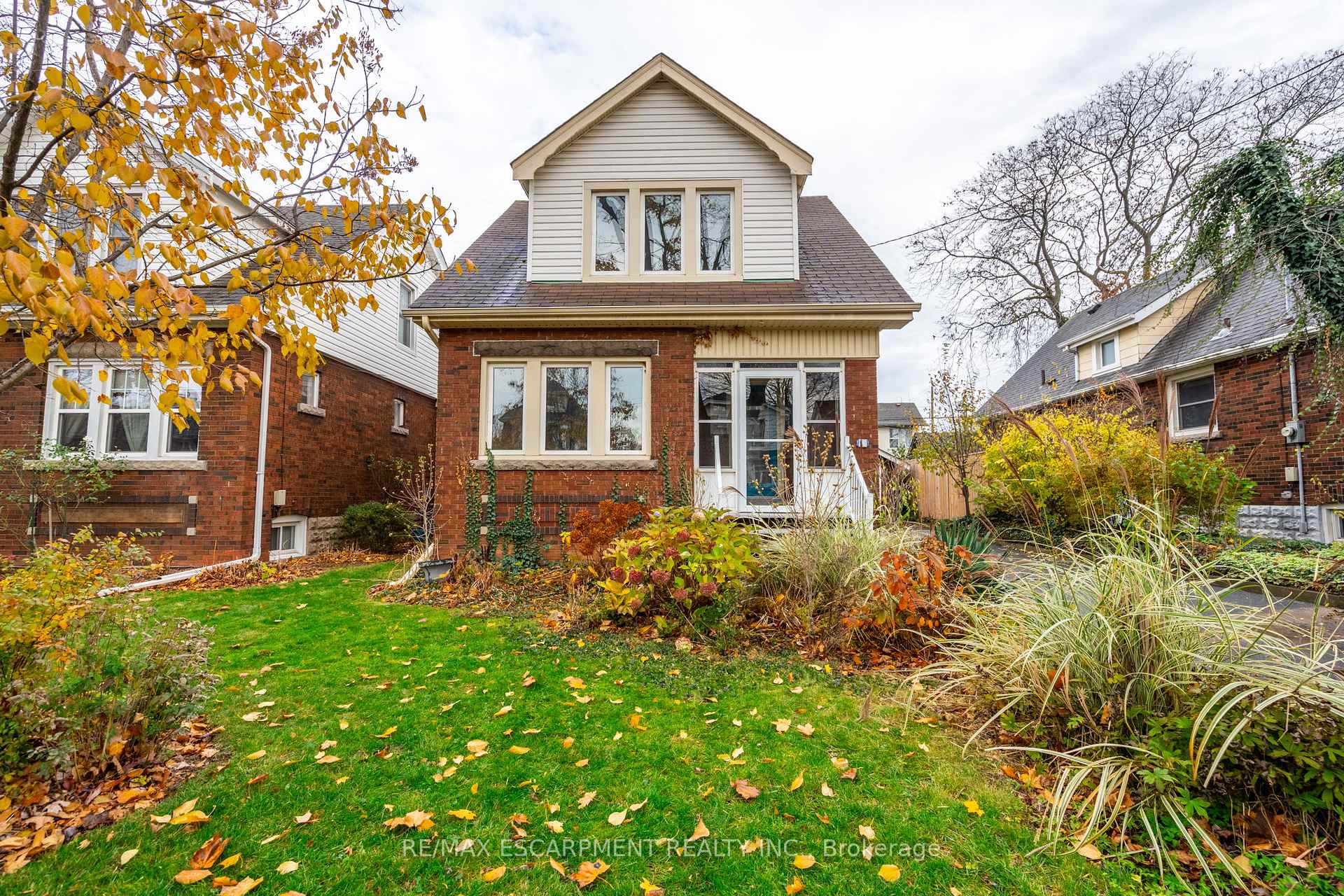 Front of 53 Tuxedo Avenue S