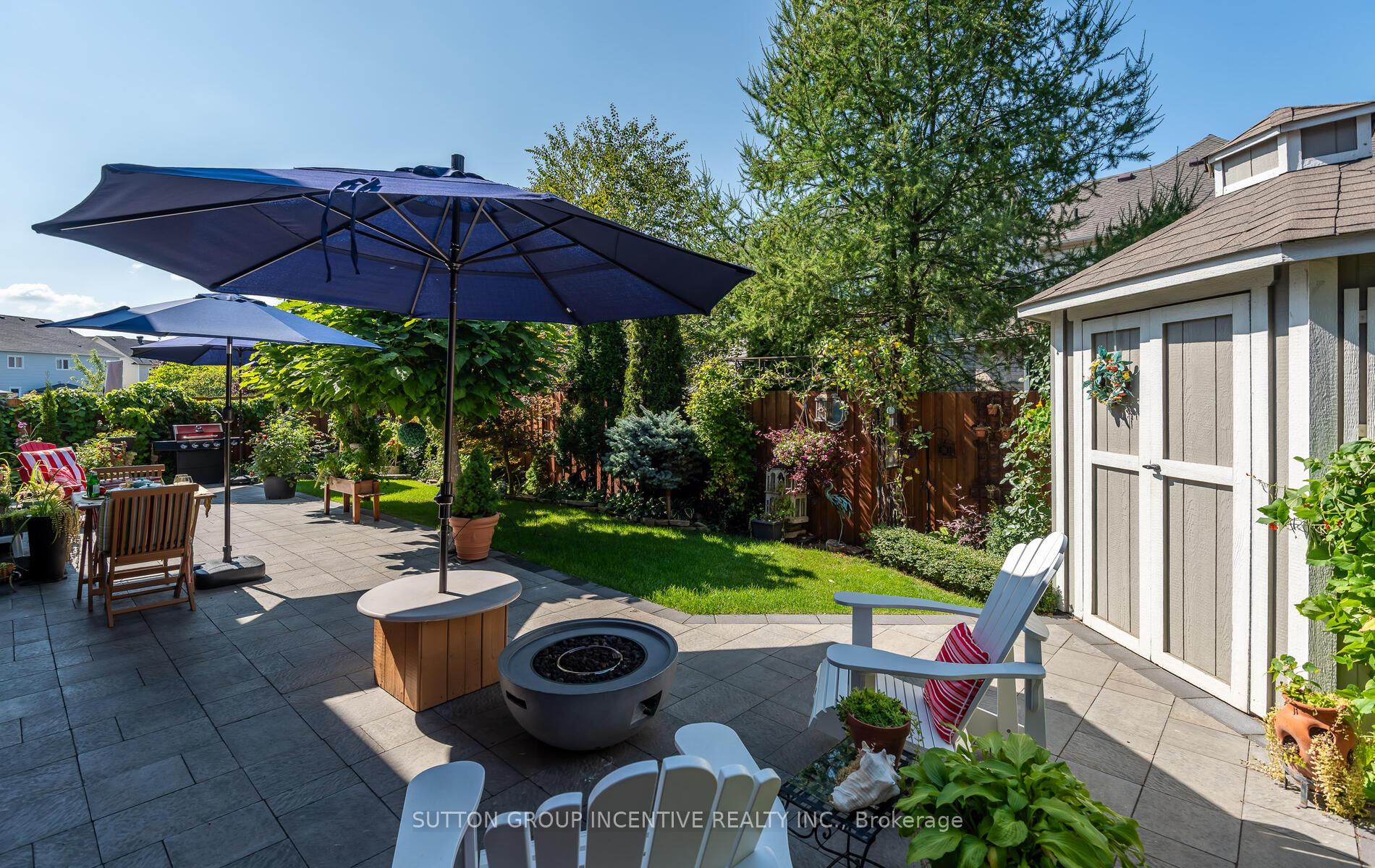 Photo 3 of 10 Saxon Road, Barrie, Innis-Shore — HOMEH