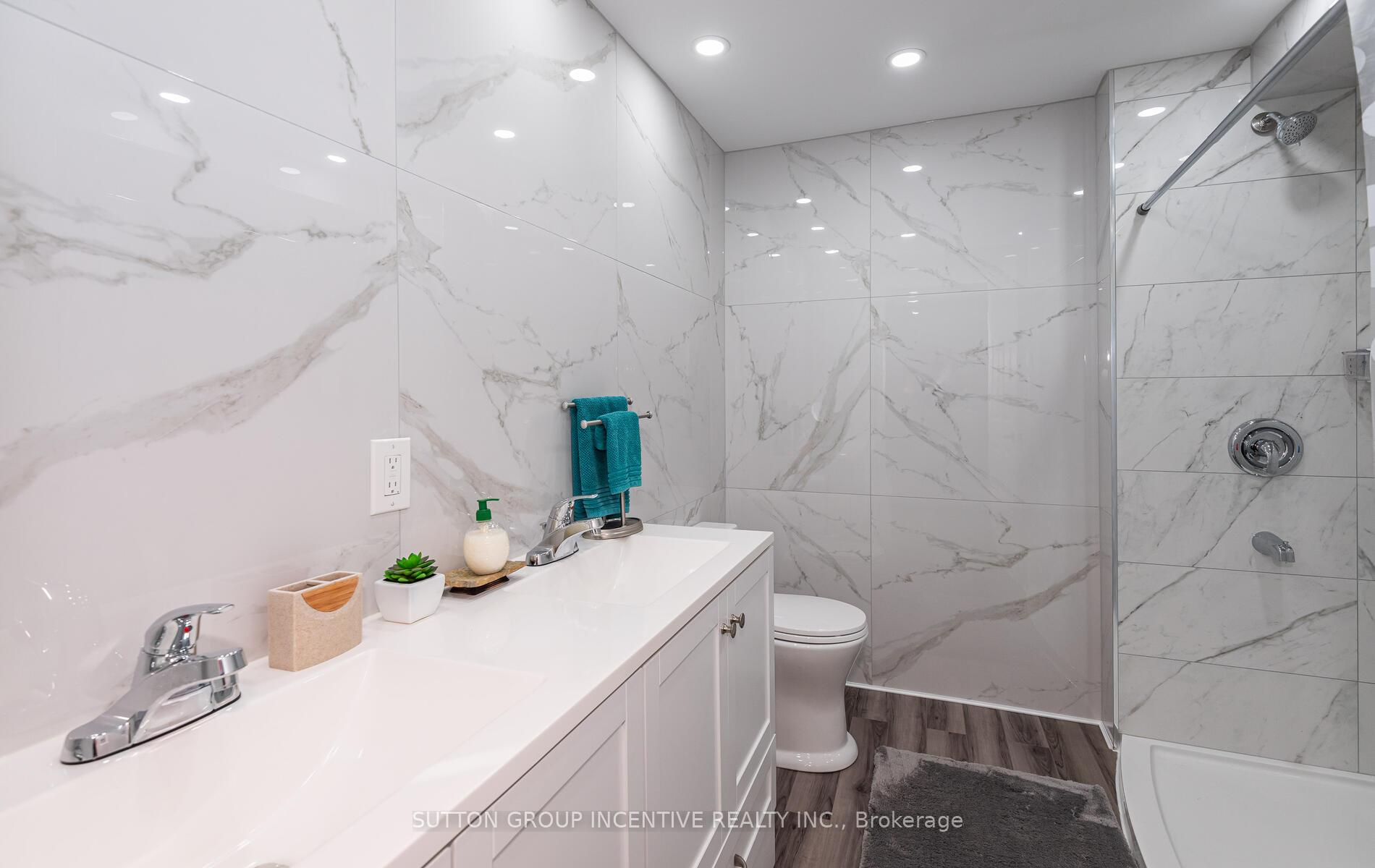 Photo 33 of 10 Saxon Road, Barrie, Innis-Shore — HOMEH
