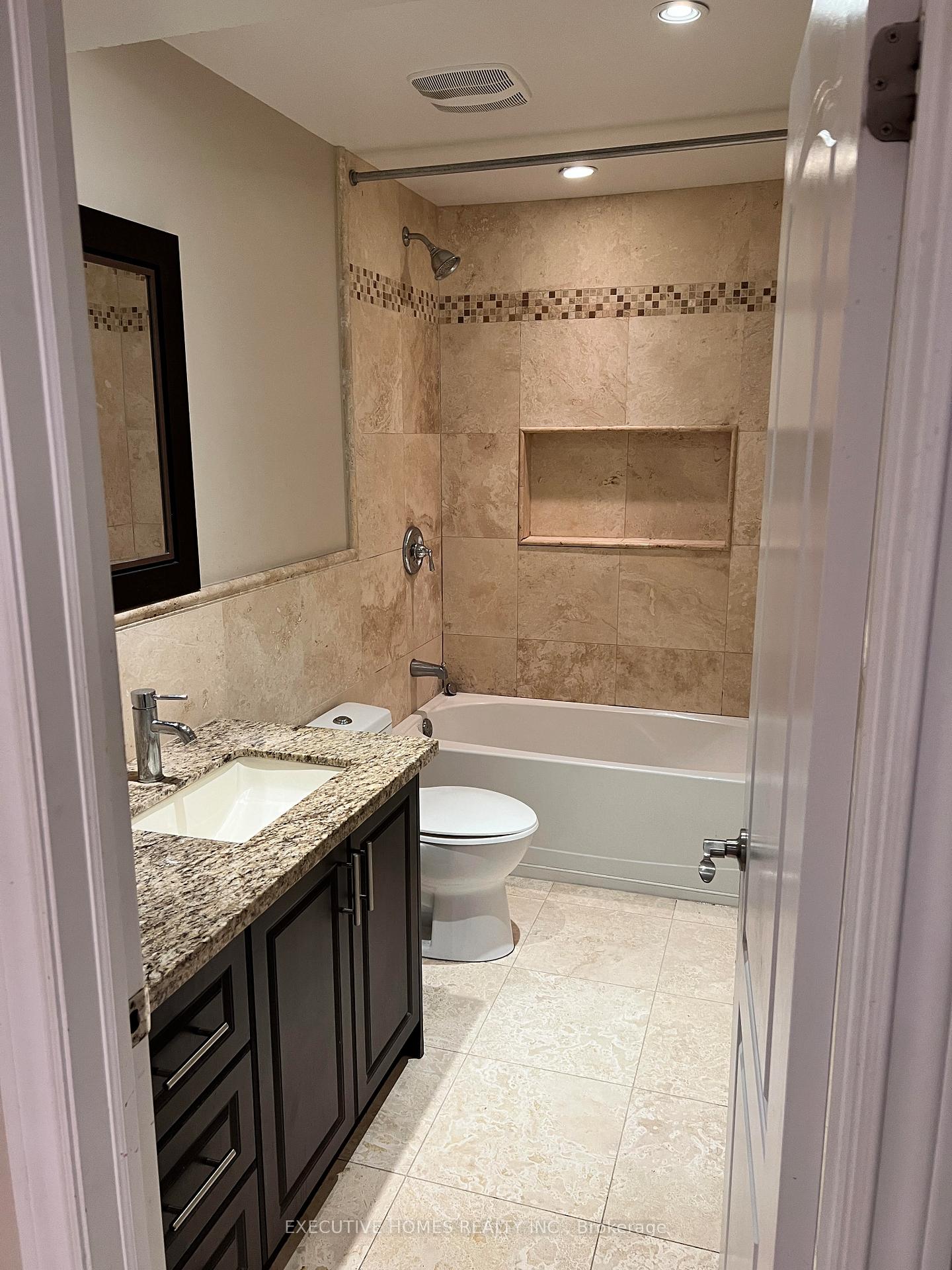 Photo 6 of 75 Reginald Lamb Crescent, Markham, Box Grove — HOMEH