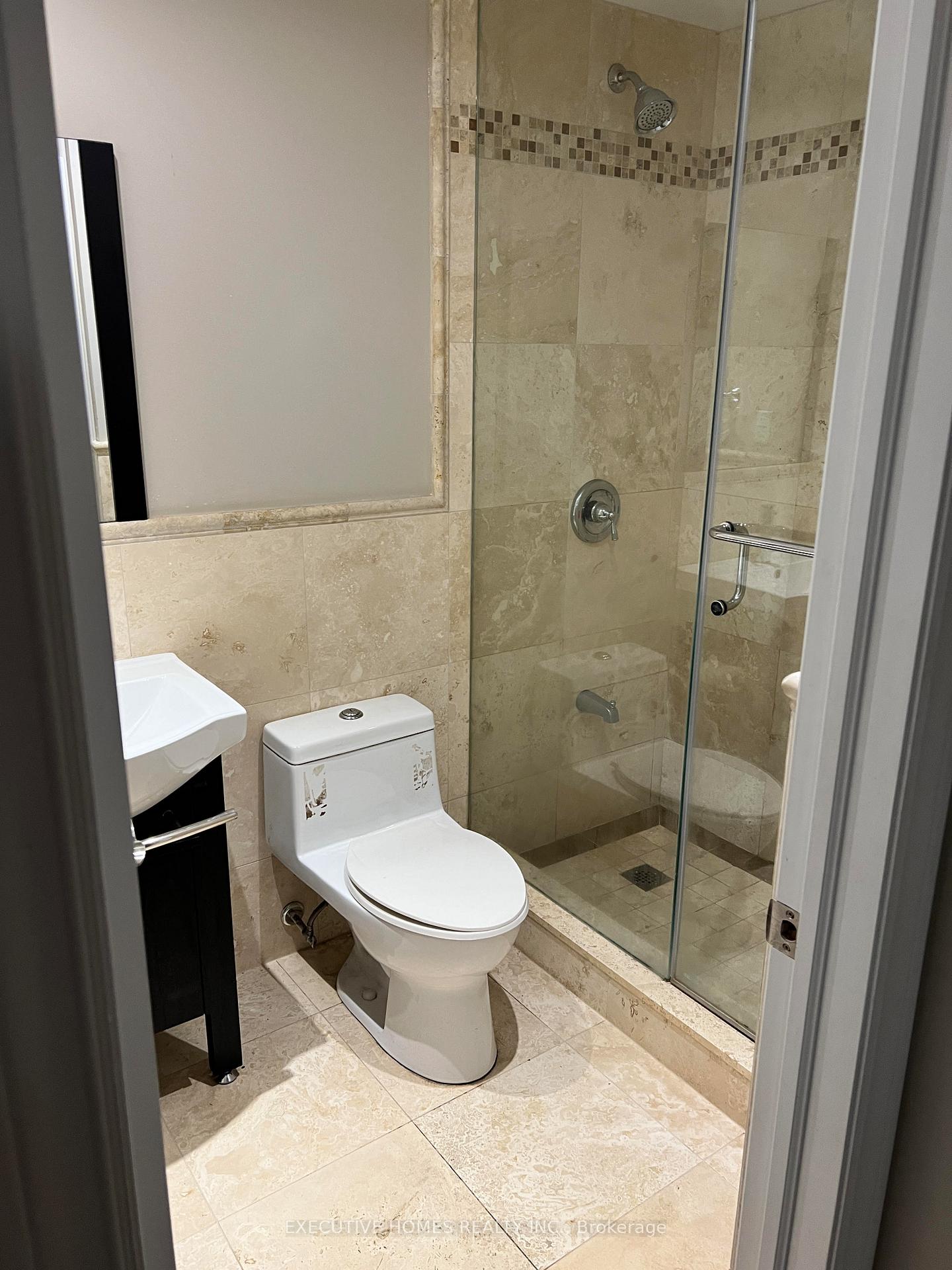 Photo 9 of 75 Reginald Lamb Crescent, Markham, Box Grove — HOMEH