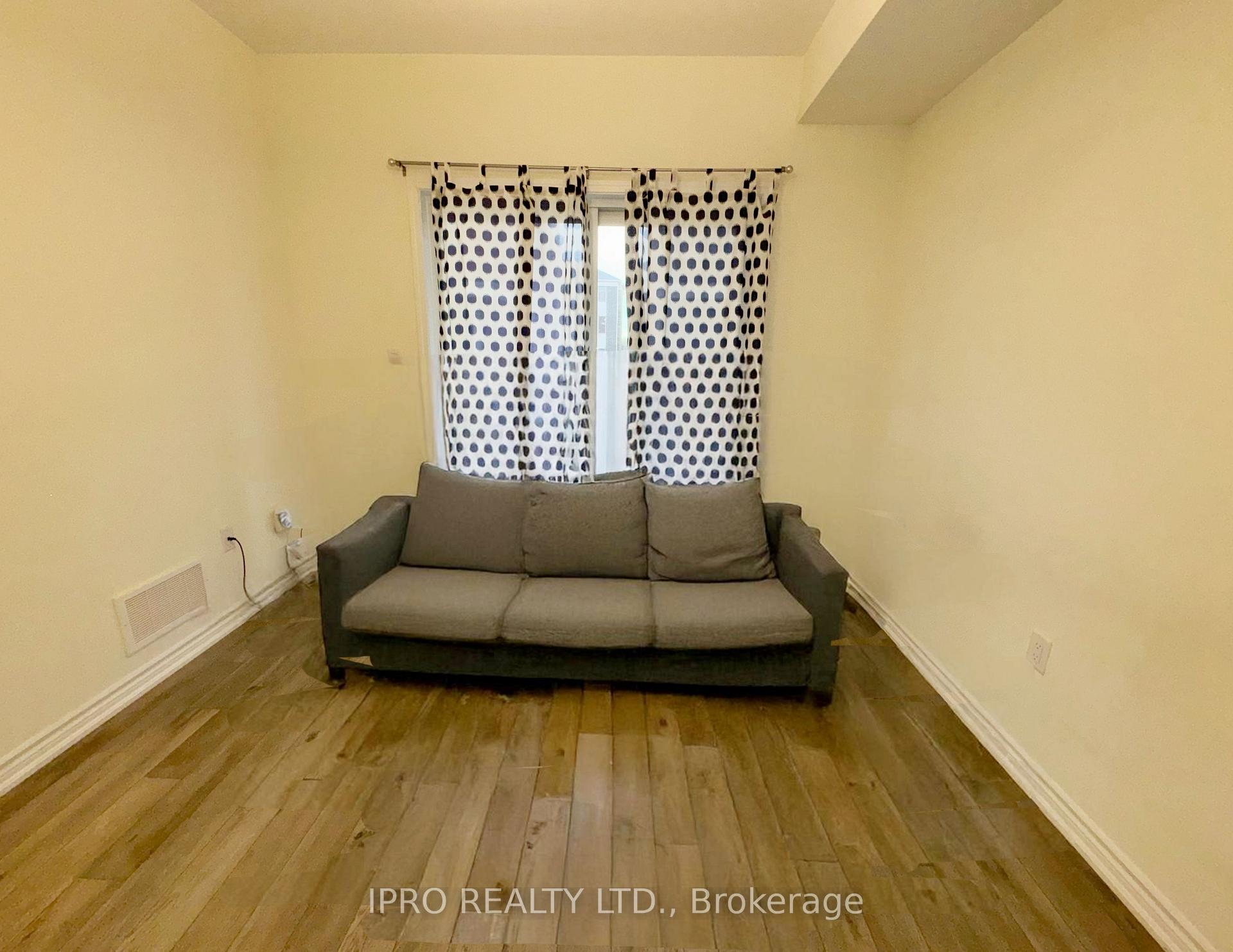 Photo 7 of Unit 4, 230 Lagerfeld Drive, Brampton, Northwest Brampton — HOMEH