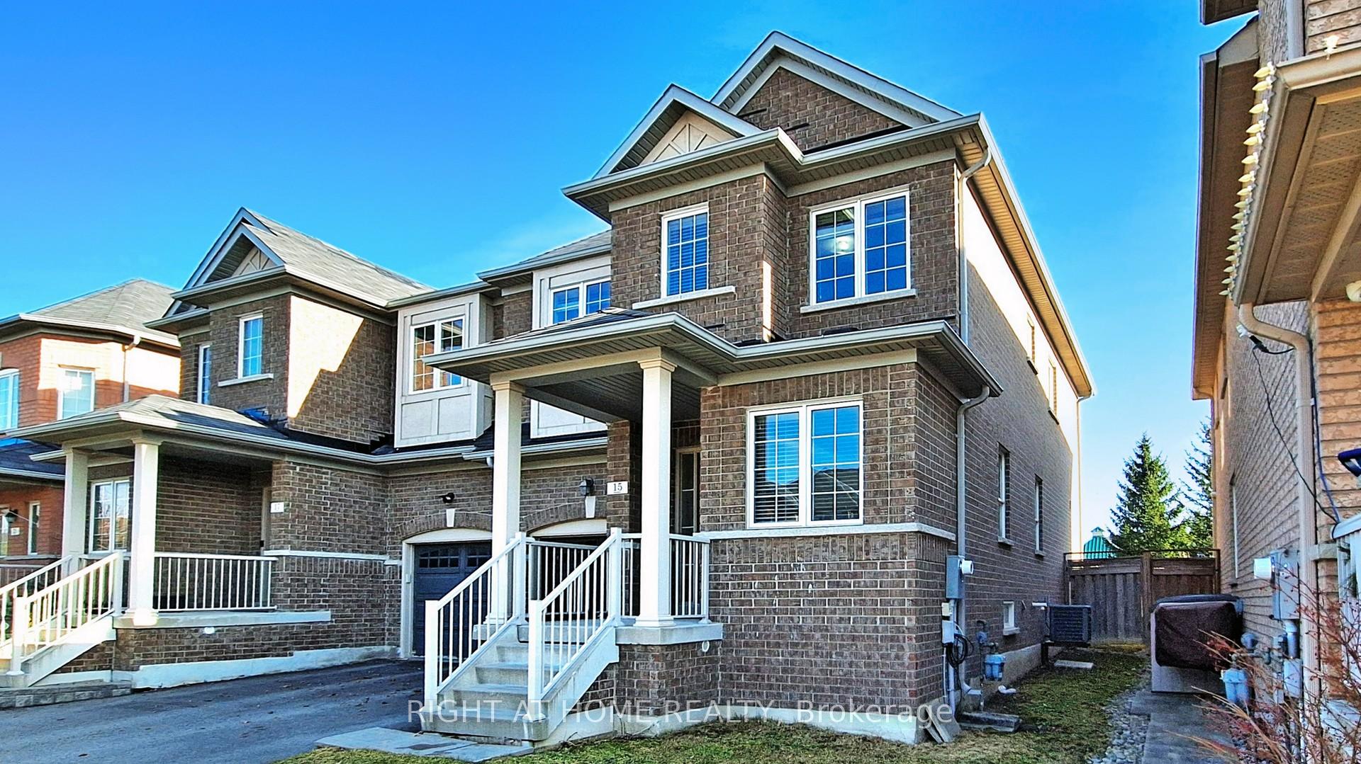 Photo 9 of 15 Wallwark Street, Aurora, Bayview Northeast — HOMEH