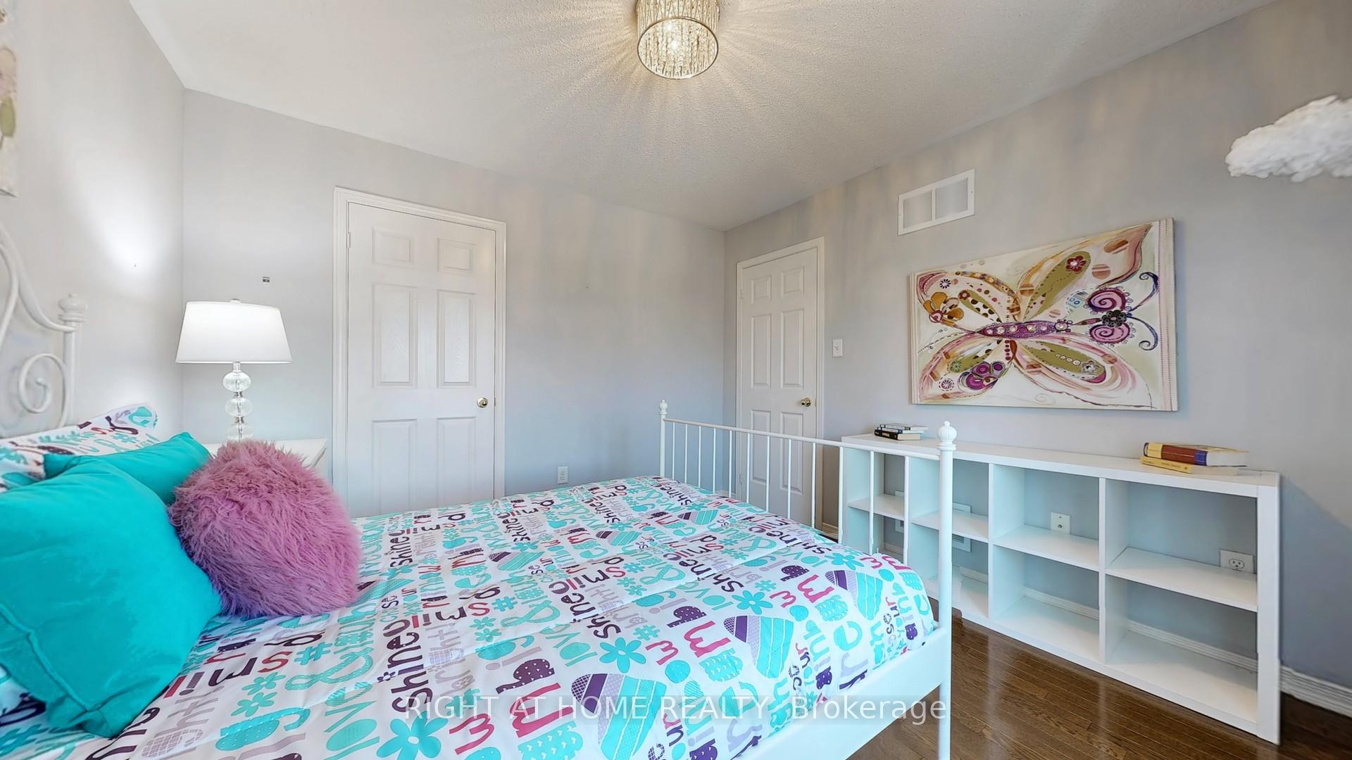 Photo 24 of 15 Wallwark Street, Aurora, Bayview Northeast — HOMEH