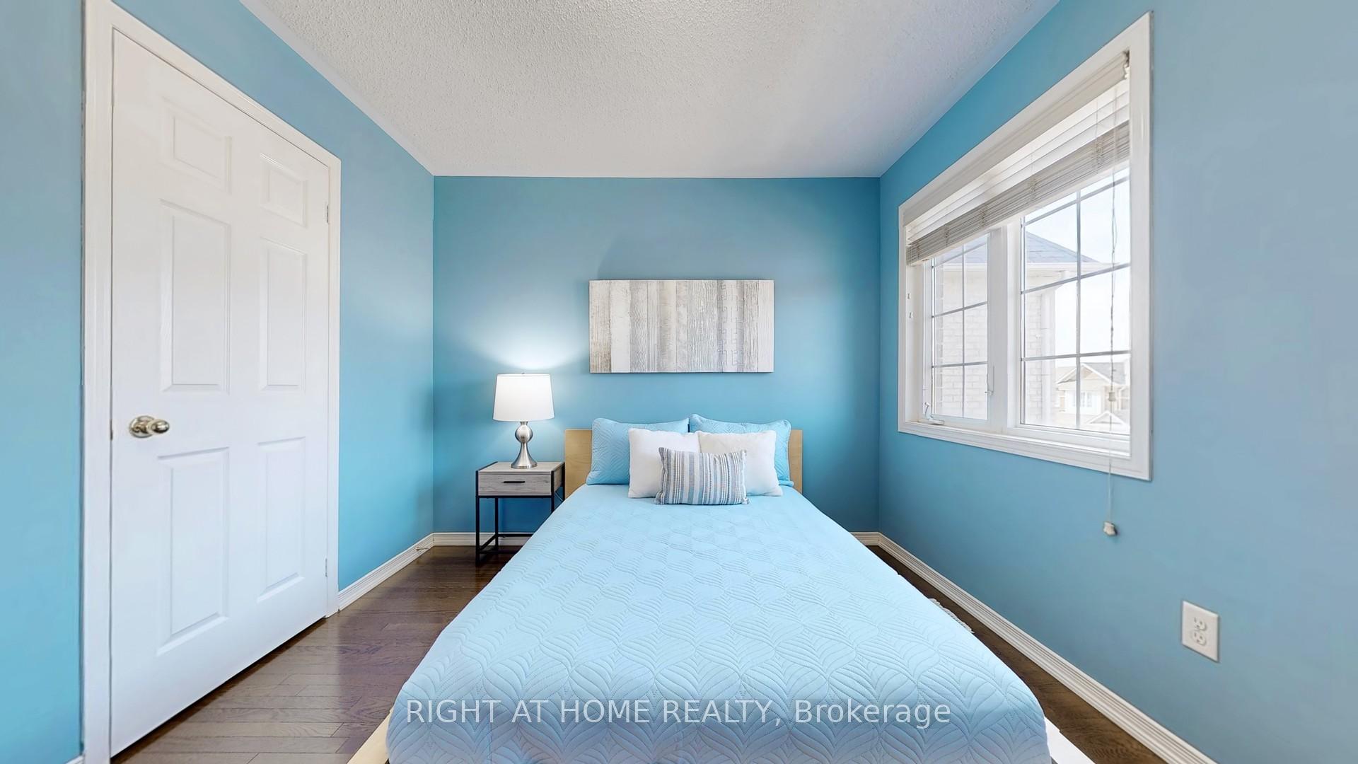 Photo 14 of 15 Wallwark Street, Aurora, Bayview Northeast — HOMEH