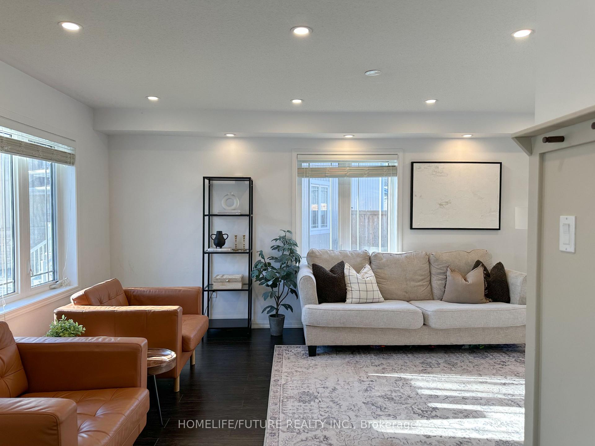 Photo 4 of 26 Autumn Harvest Road, Clarington, Bowmanville — HOMEH