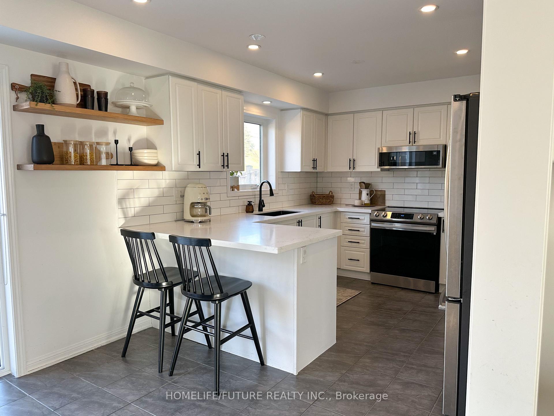 Photo 6 of 26 Autumn Harvest Road, Clarington, Bowmanville — HOMEH