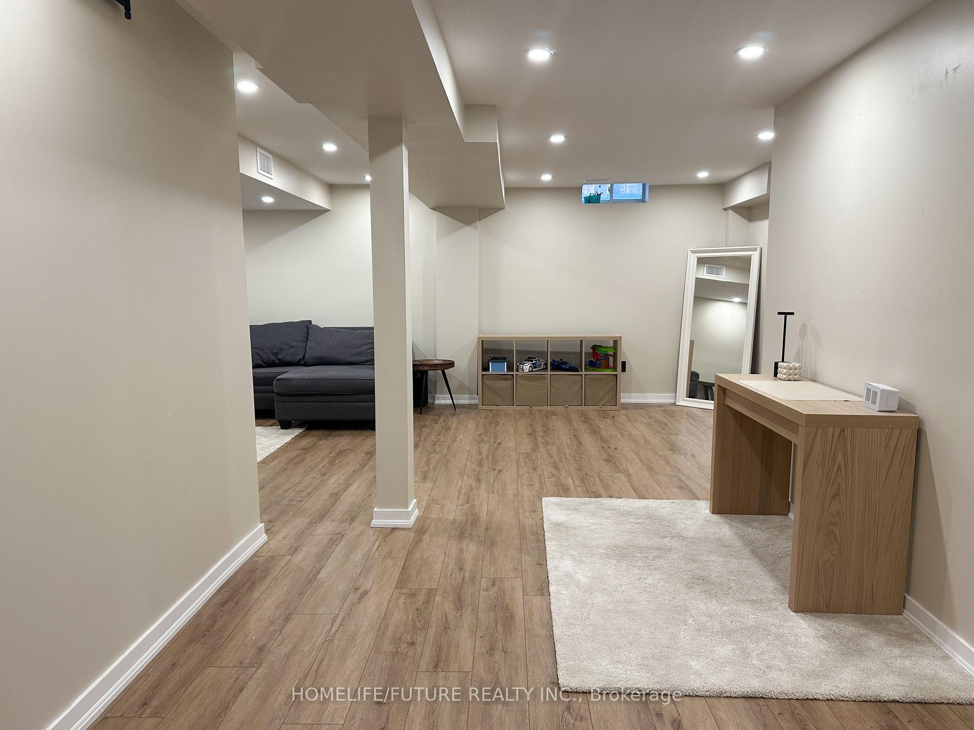 Photo 17 of 26 Autumn Harvest Road, Clarington, Bowmanville — HOMEH