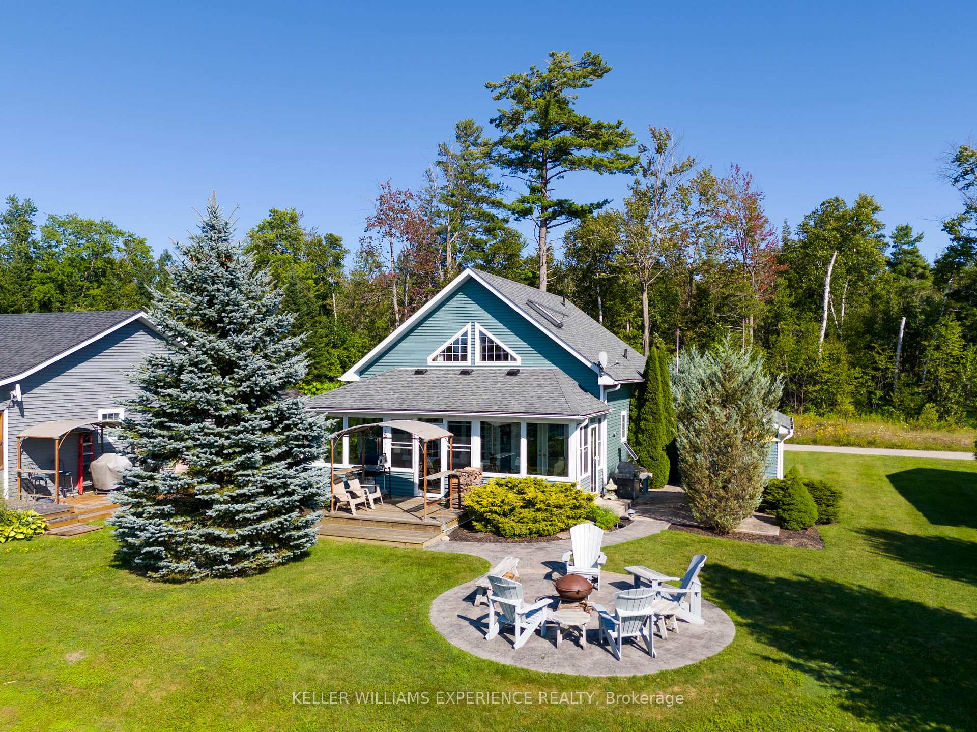 Photo 1 of 26 Algonquin Trail, Wasaga Beach — HOMEH