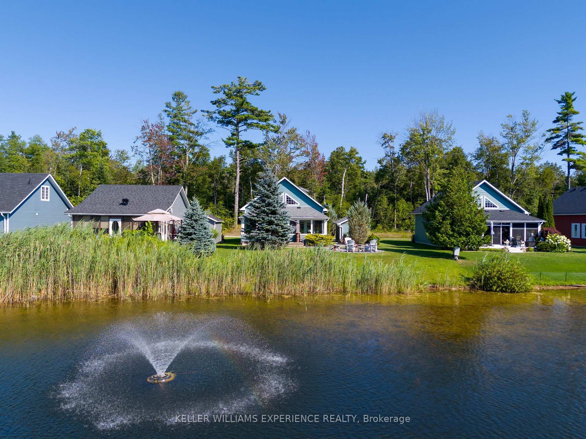 Photo 5 of 26 Algonquin Trail, Wasaga Beach — HOMEH