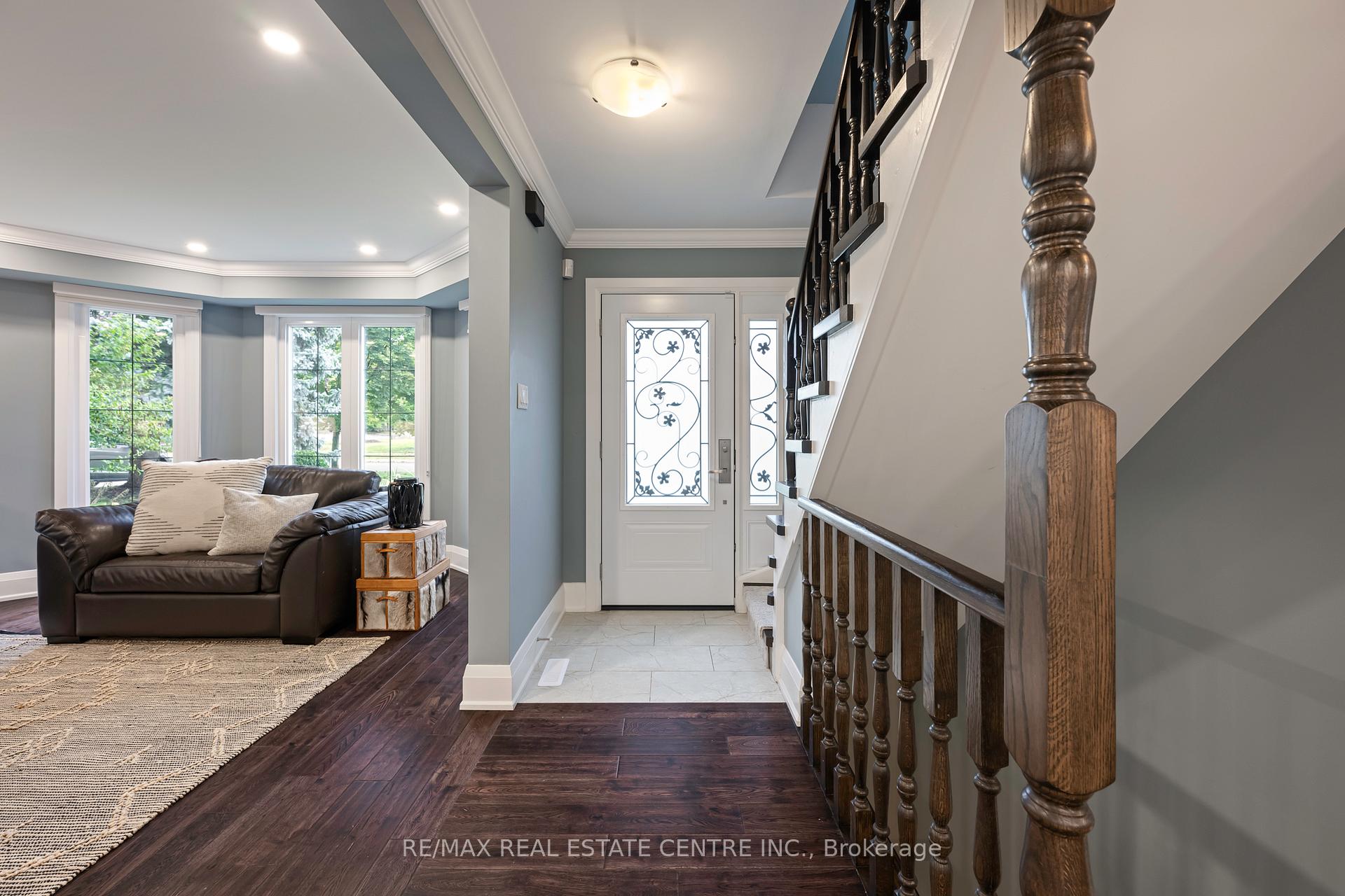 Photo 2 of 101 Kenpark Avenue, Brampton, Snelgrove — HOMEH