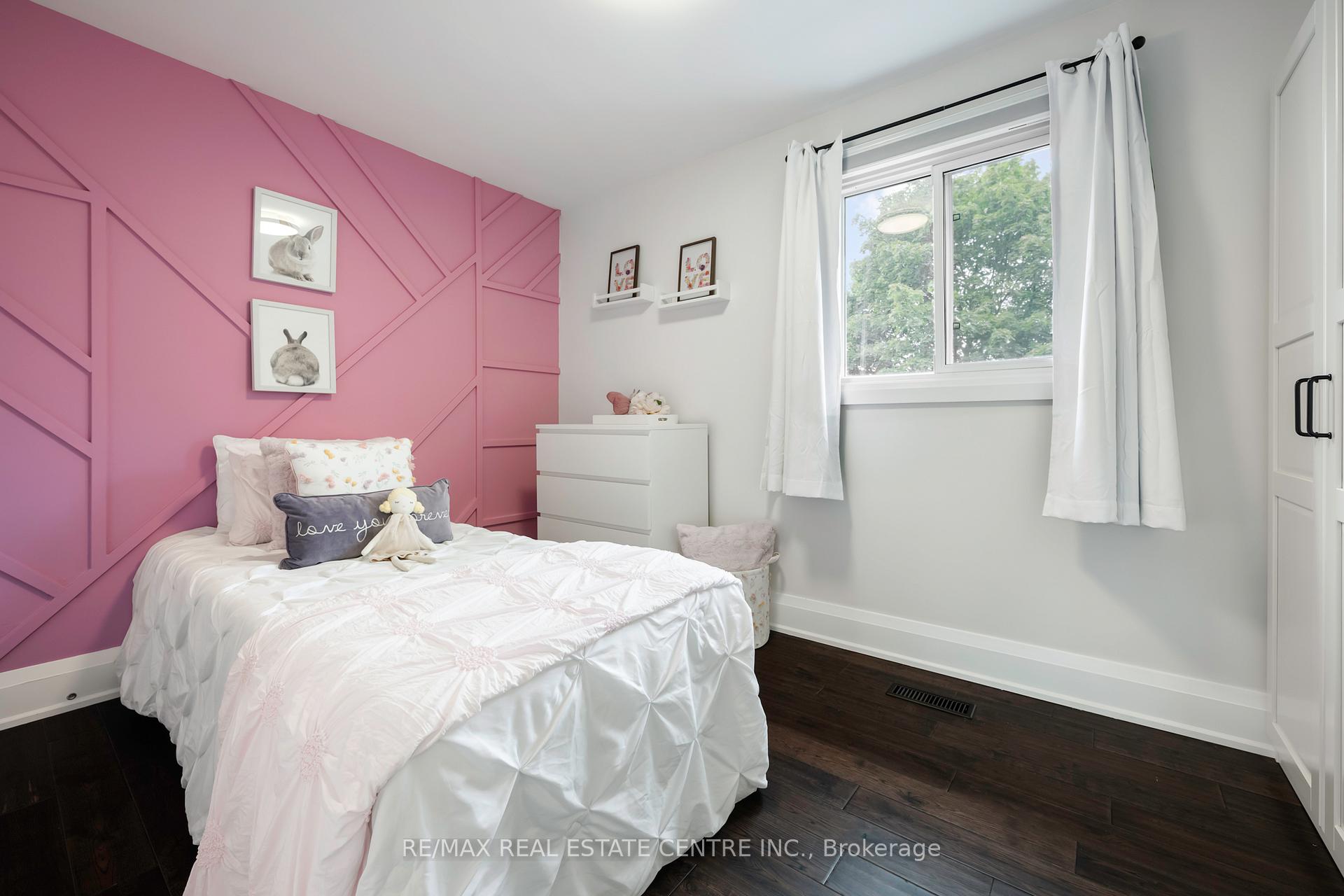 Photo 17 of 101 Kenpark Avenue, Brampton, Snelgrove — HOMEH