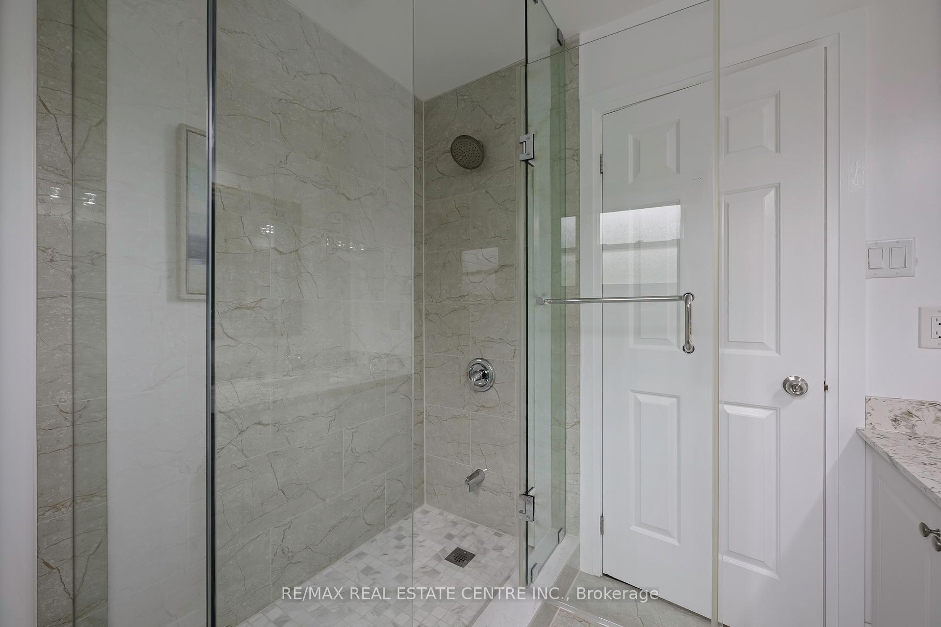 Photo 30 of 101 Kenpark Avenue, Brampton, Snelgrove — HOMEH