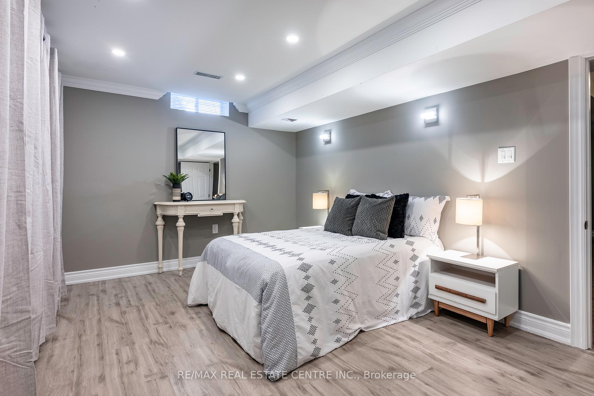 Photo 41 of 101 Kenpark Avenue, Brampton, Snelgrove — HOMEH