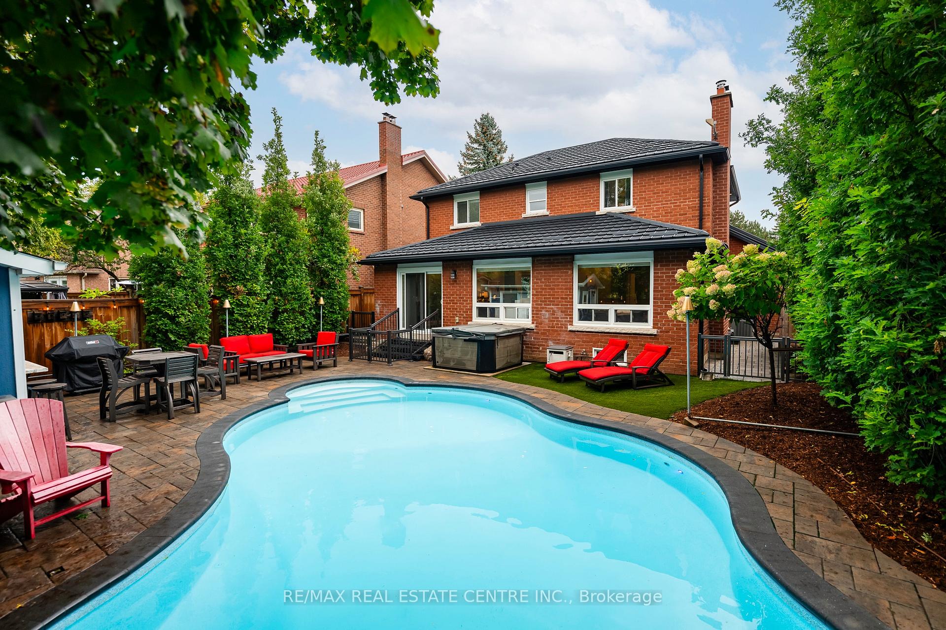 Photo 37 of 101 Kenpark Avenue, Brampton, Snelgrove — HOMEH