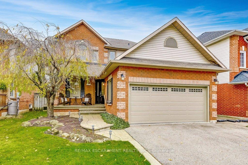 Photo 1 of 32 Brookhurst Crescent, Hamilton, Waterdown — HOMEH