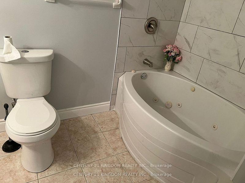 Photo 10 of Unit Bsmt, 458 Summerpark Crescent, Pickering, Amberlea — HOMEH