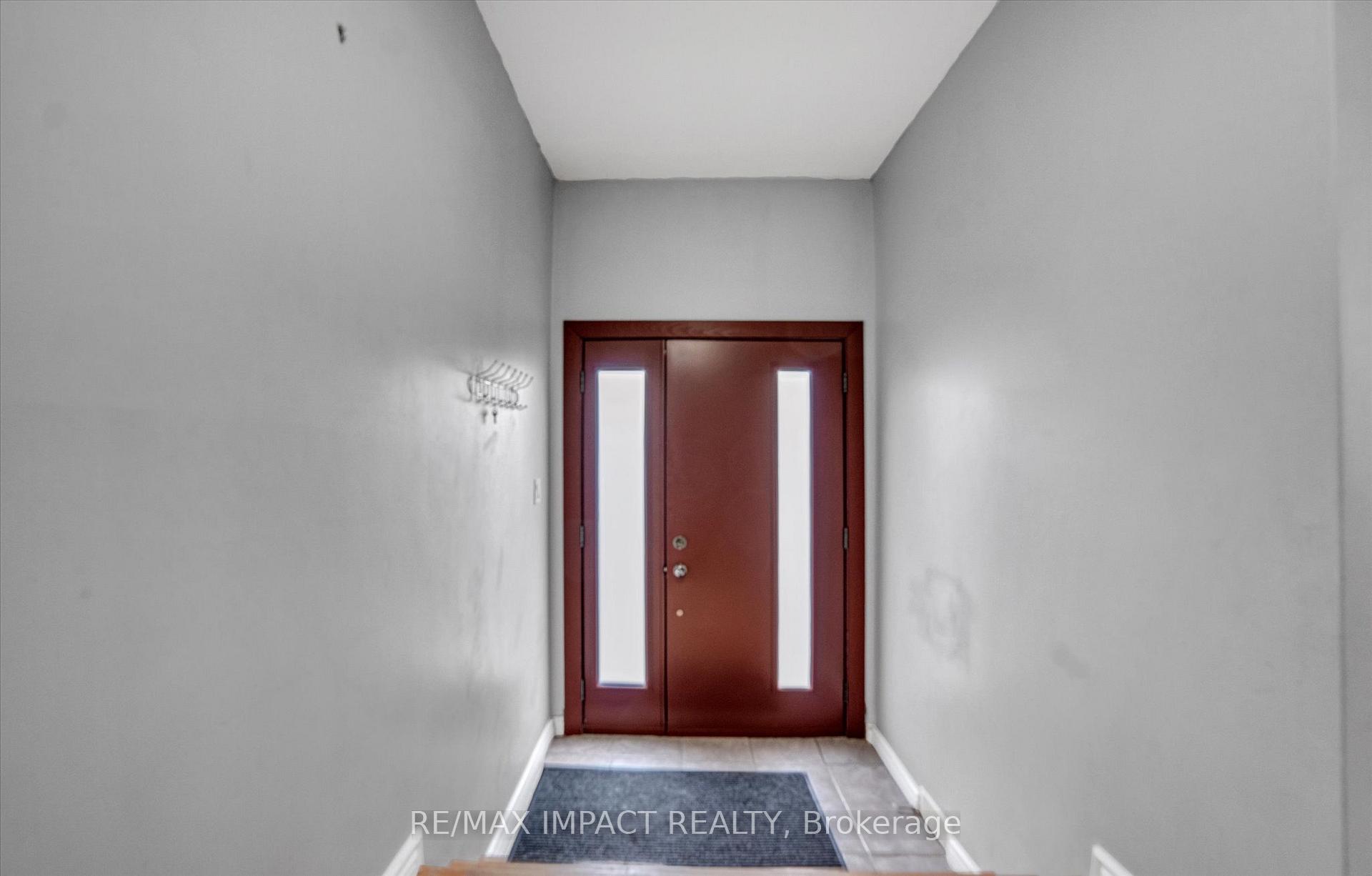Photo 8 of 348 Ridgeway Avenue, Oshawa, McLaughlin — HOMEH
