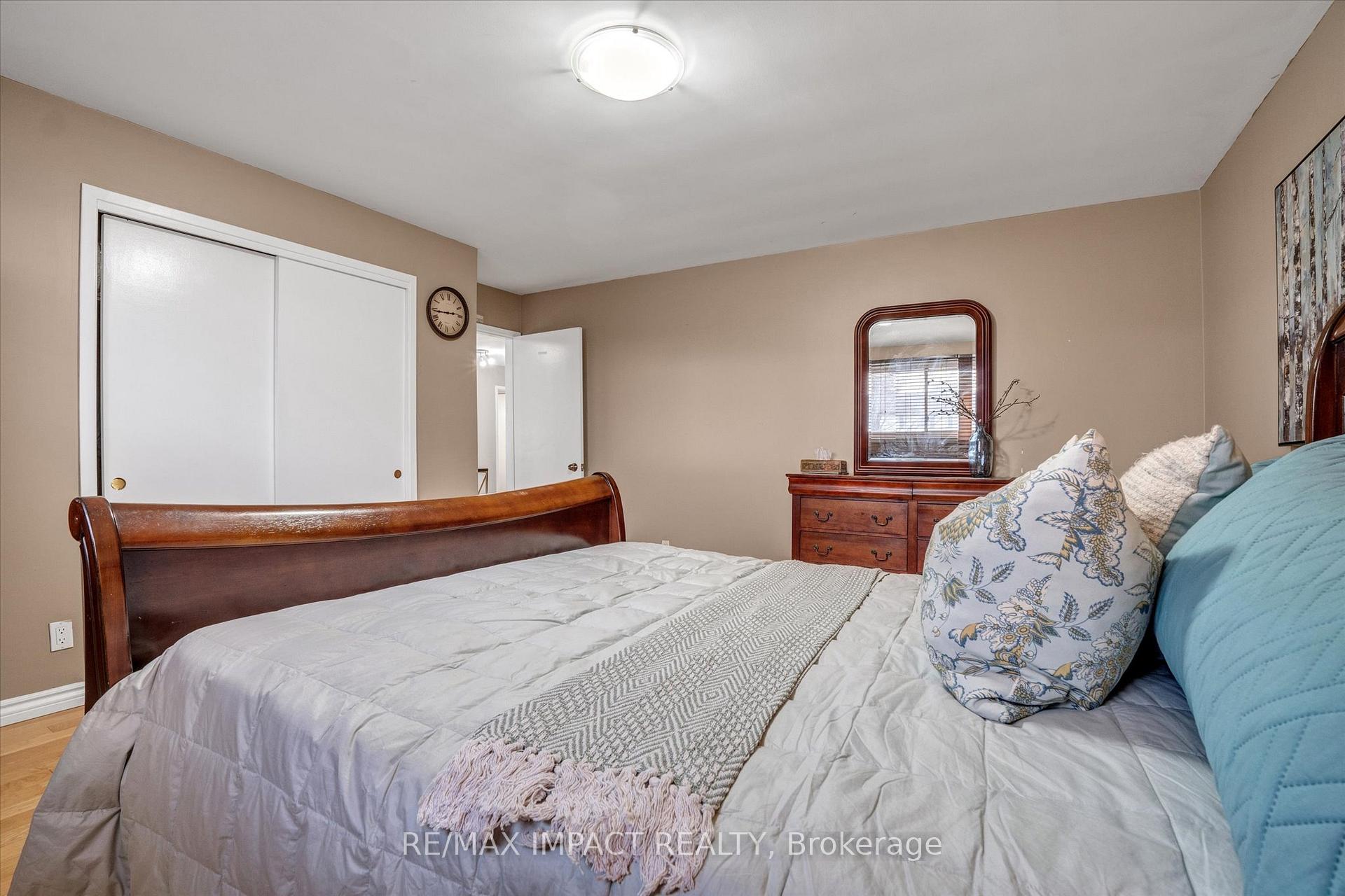 Photo 23 of 348 Ridgeway Avenue, Oshawa, McLaughlin — HOMEH