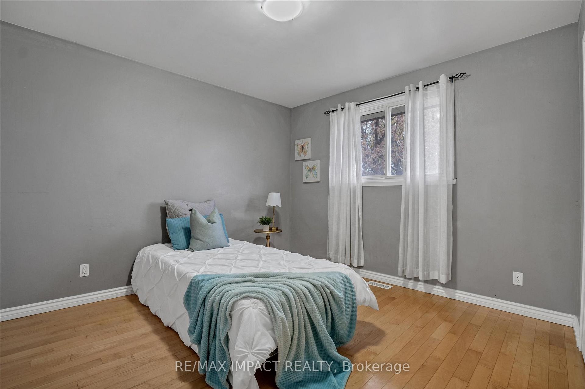 Photo 16 of 348 Ridgeway Avenue, Oshawa, McLaughlin — HOMEH