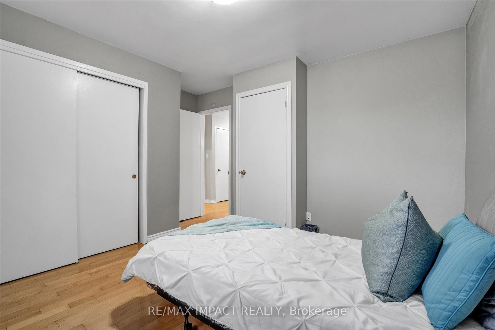 Photo 25 of 348 Ridgeway Avenue, Oshawa, McLaughlin — HOMEH