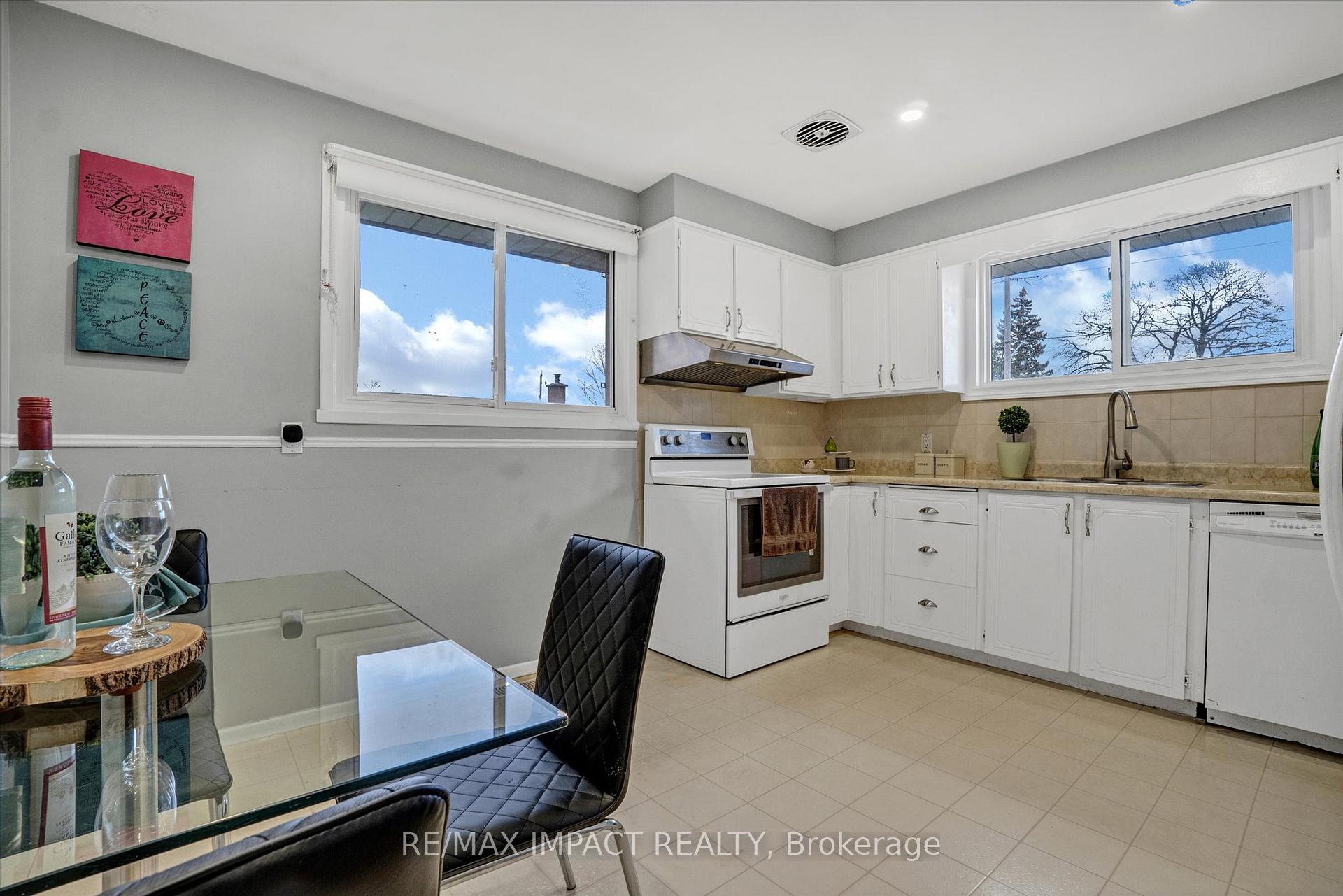 Photo 22 of 348 Ridgeway Avenue, Oshawa, McLaughlin — HOMEH