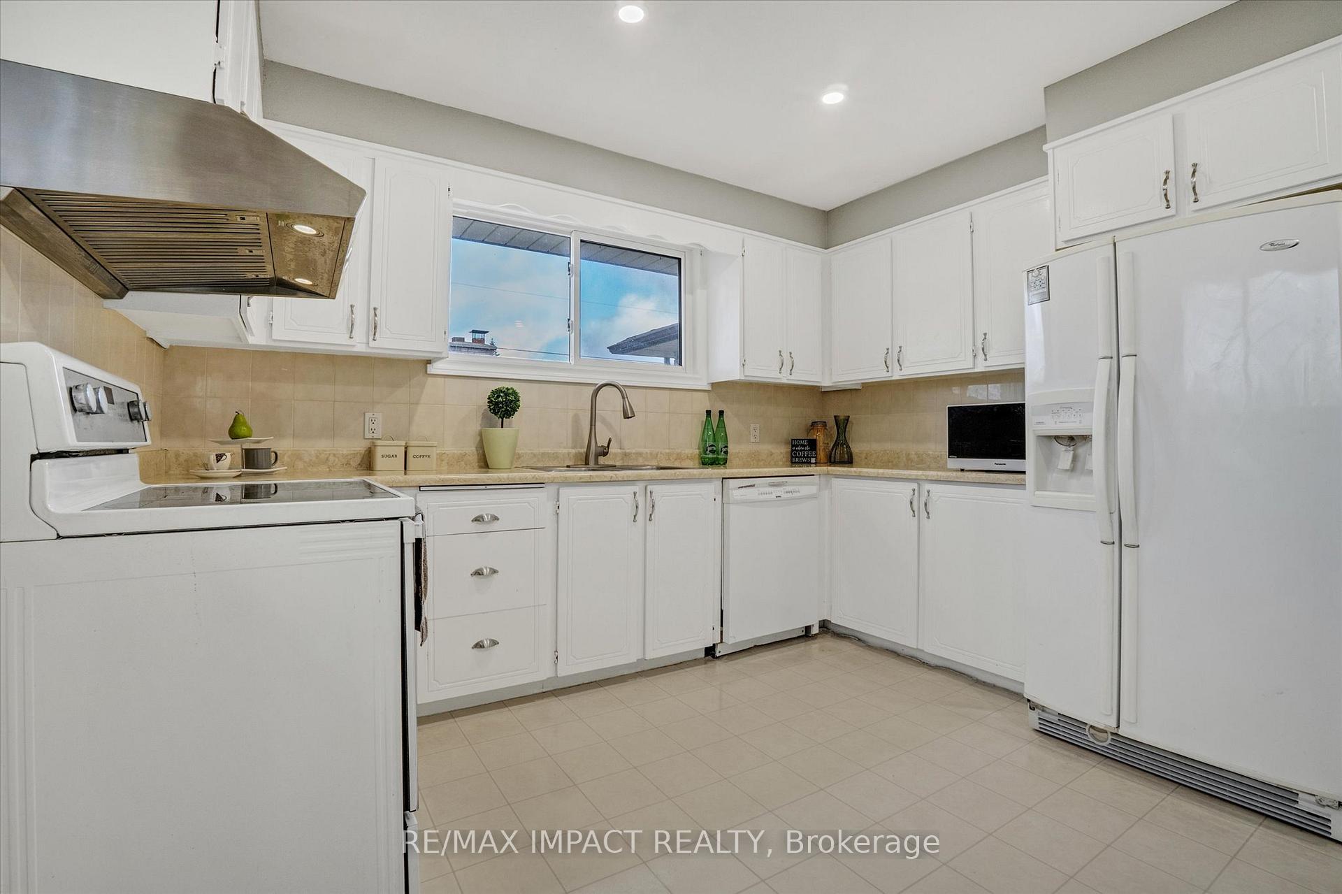 Photo 28 of 348 Ridgeway Avenue, Oshawa, McLaughlin — HOMEH