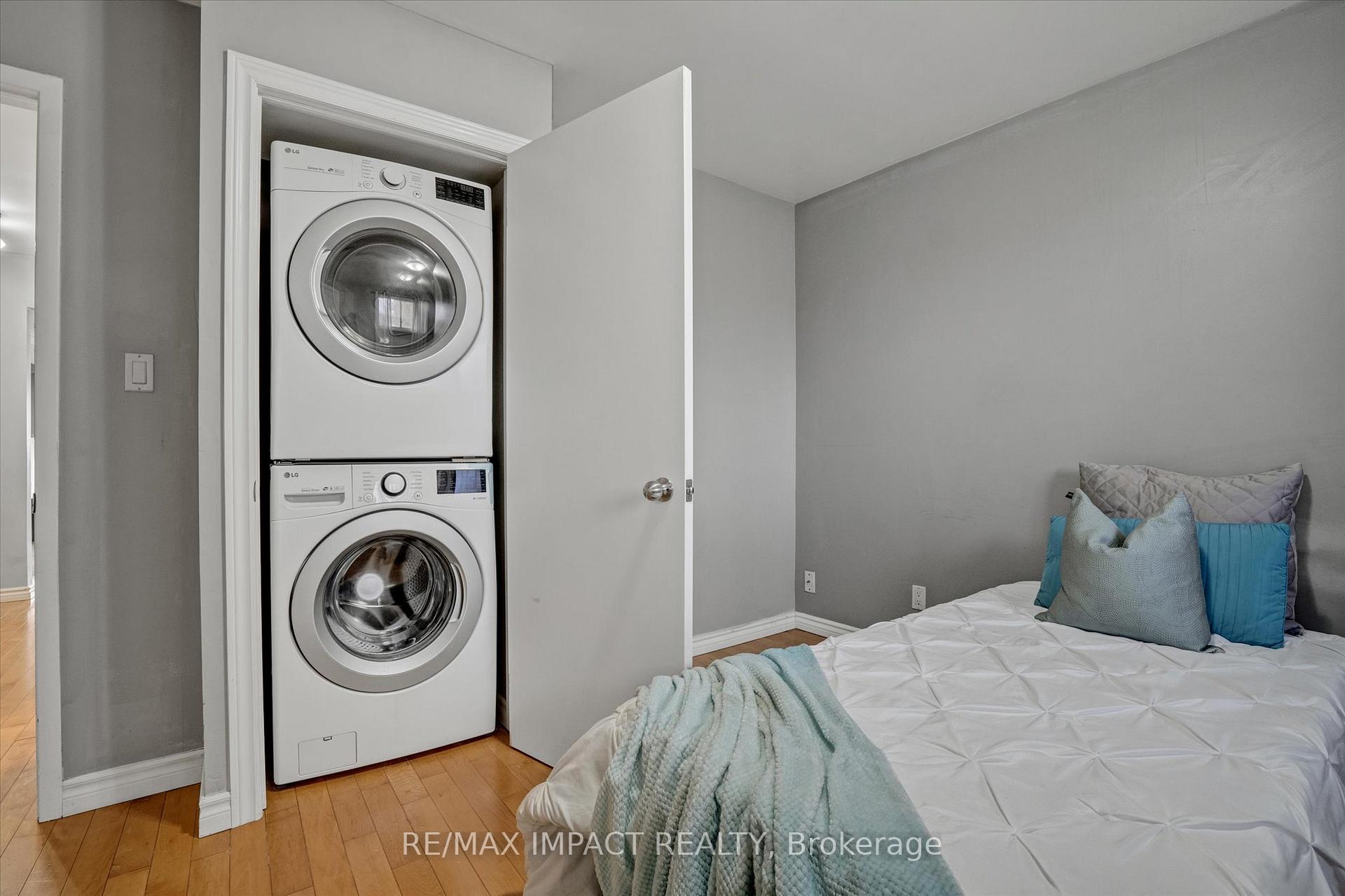 Photo 26 of 348 Ridgeway Avenue, Oshawa, McLaughlin — HOMEH