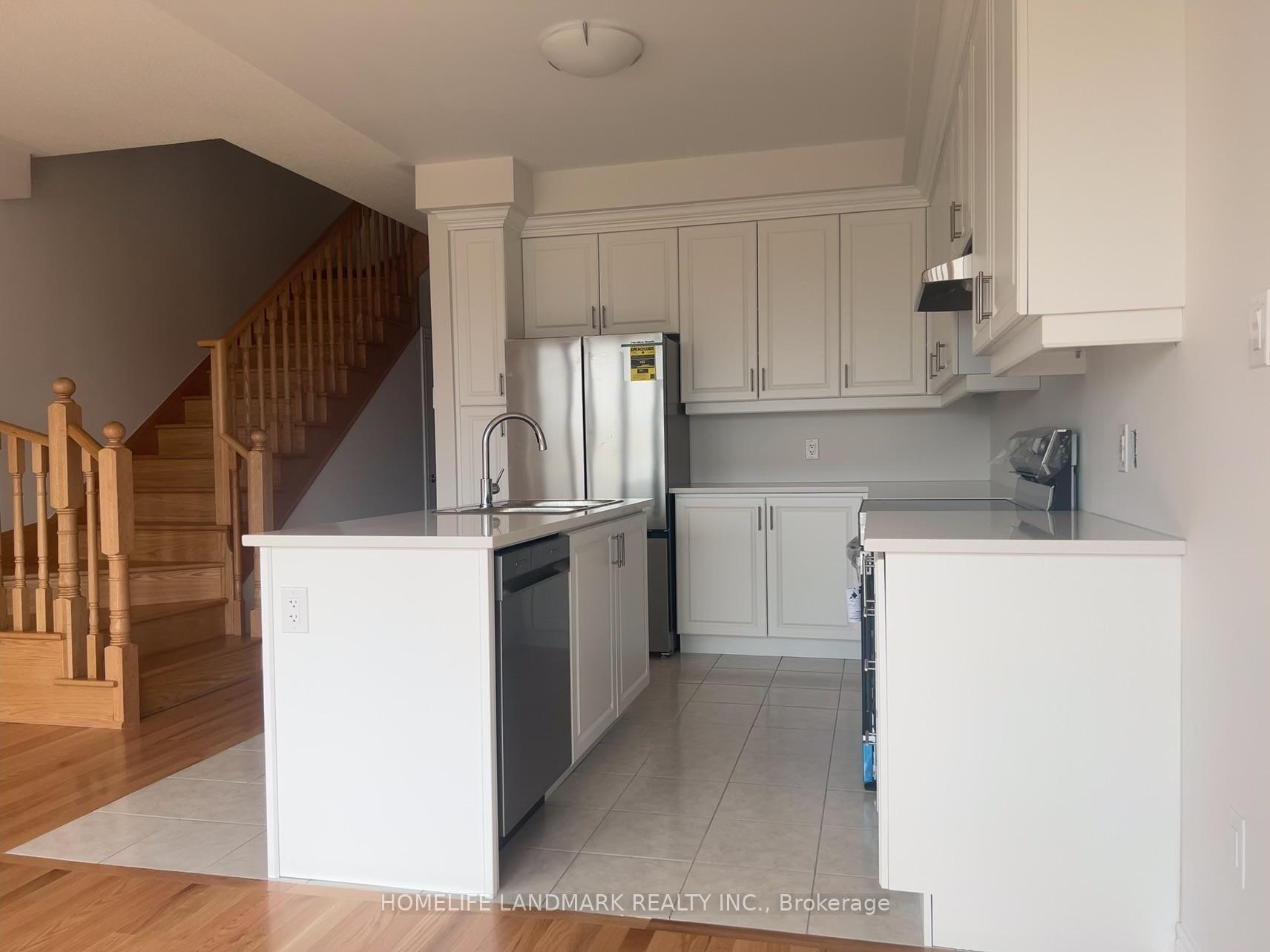 Photo 11 of 130 Mumbai Drive, Markham, Middlefield — HOMEH