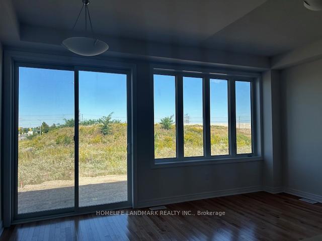 Photo 5 of 130 Mumbai Drive, Markham, Middlefield — HOMEH