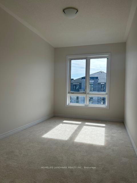 Photo 3 of 130 Mumbai Drive, Markham, Middlefield — HOMEH