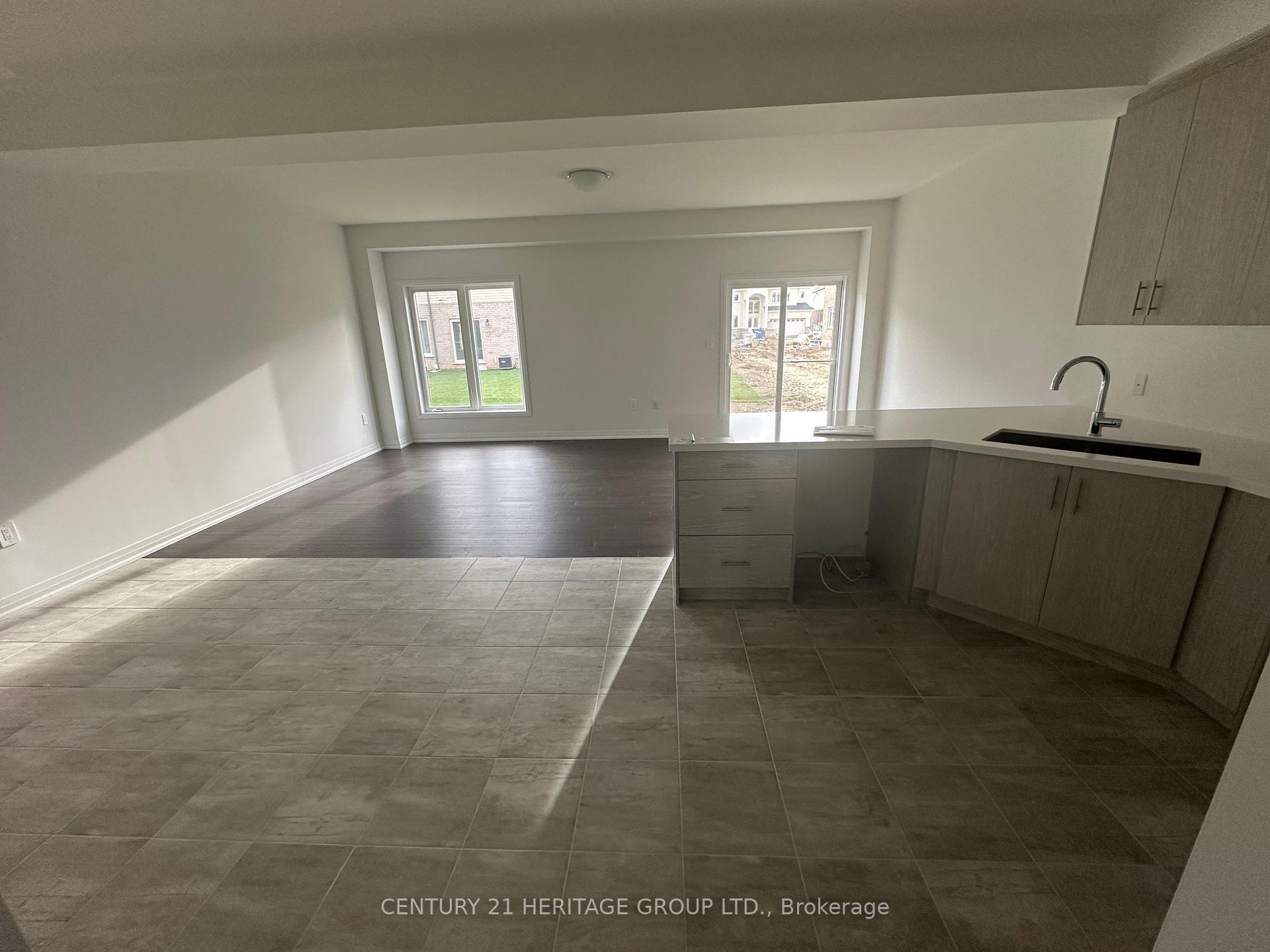 Photo 8 of 229 Cittadella Boulevard, Hamilton, Hannon — HOMEH
