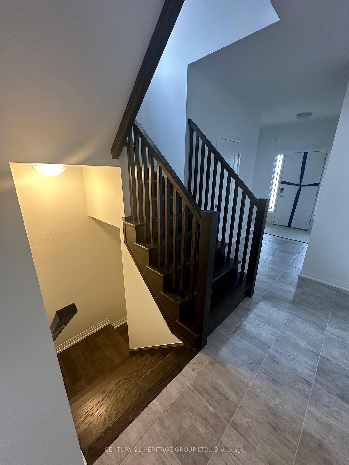 Photo 12 of 229 Cittadella Boulevard, Hamilton, Hannon — HOMEH