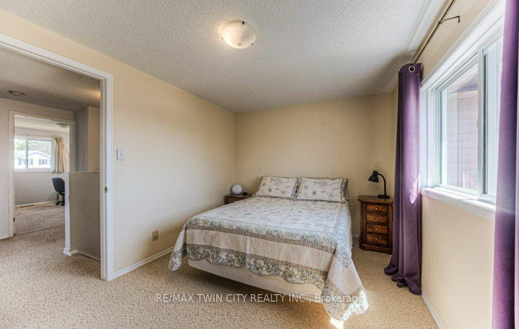 Photo 10 of 319 Benesfort Crescent, Kitchener — HOMEH