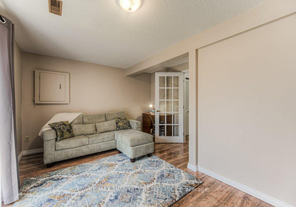 Photo 19 of 319 Benesfort Crescent, Kitchener — HOMEH