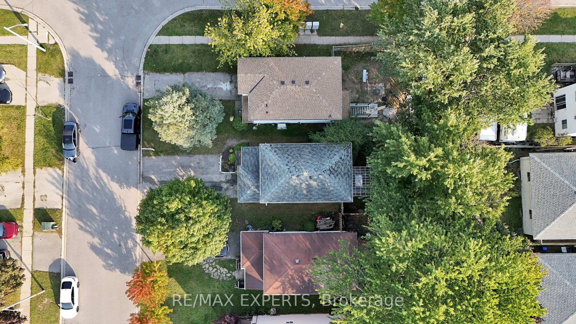 Photo 33 of 79 Corbett Drive, Barrie, Grove East — HOMEH