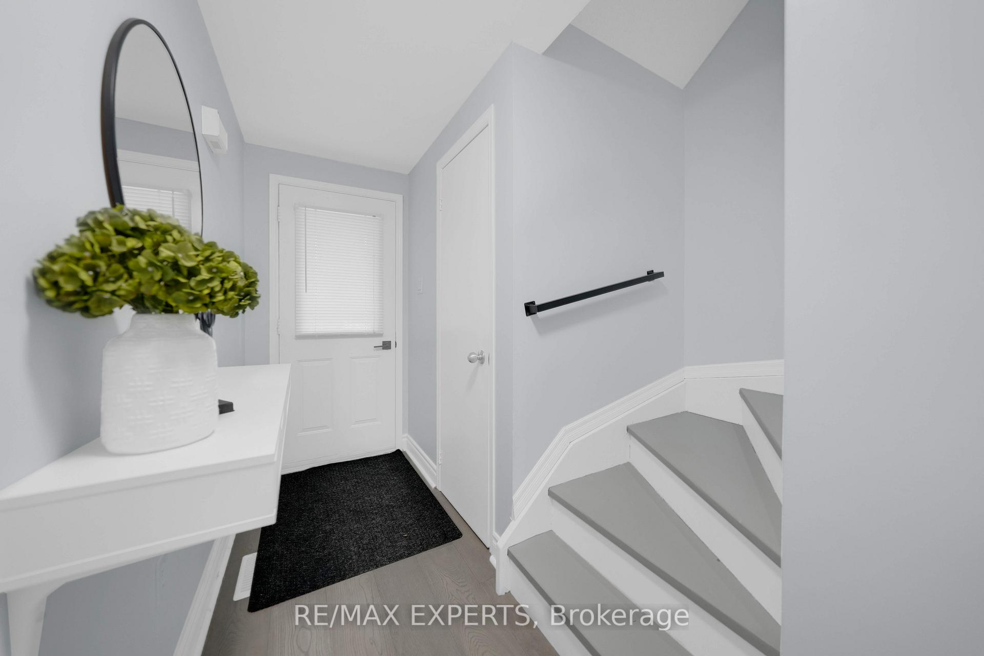 Photo 2 of 79 Corbett Drive, Barrie, Grove East — HOMEH