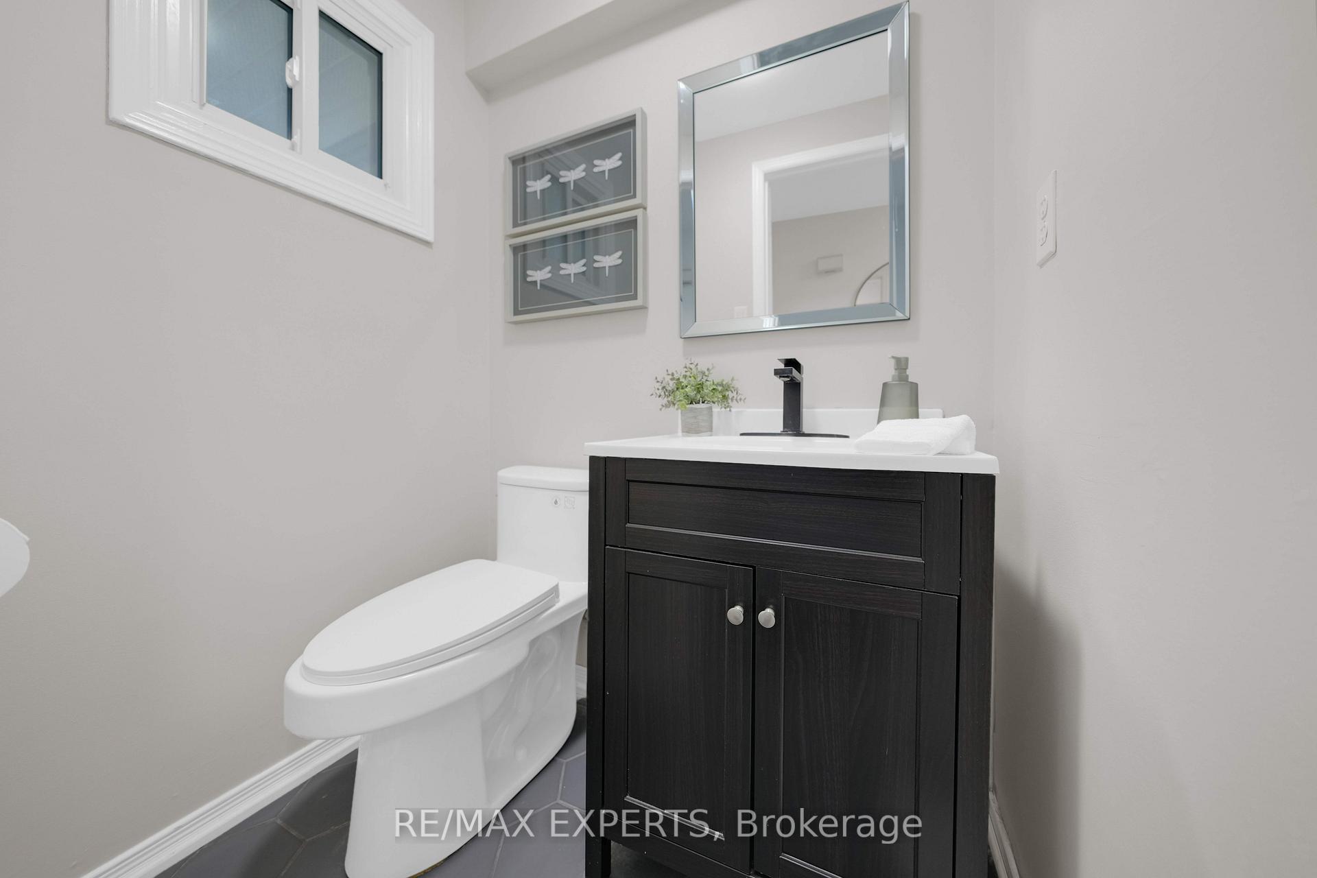 Photo 4 of 79 Corbett Drive, Barrie, Grove East — HOMEH