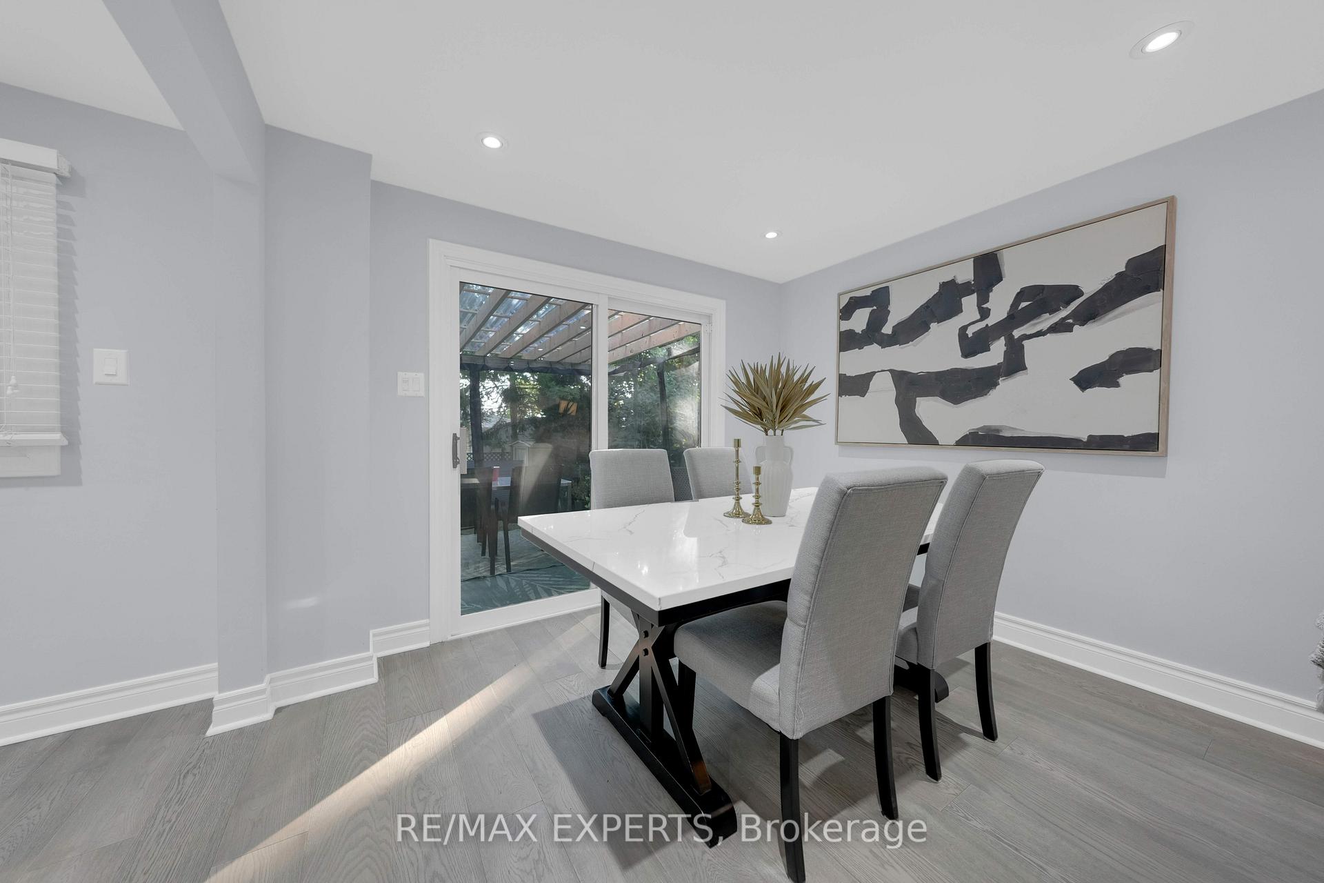 Photo 5 of 79 Corbett Drive, Barrie, Grove East — HOMEH