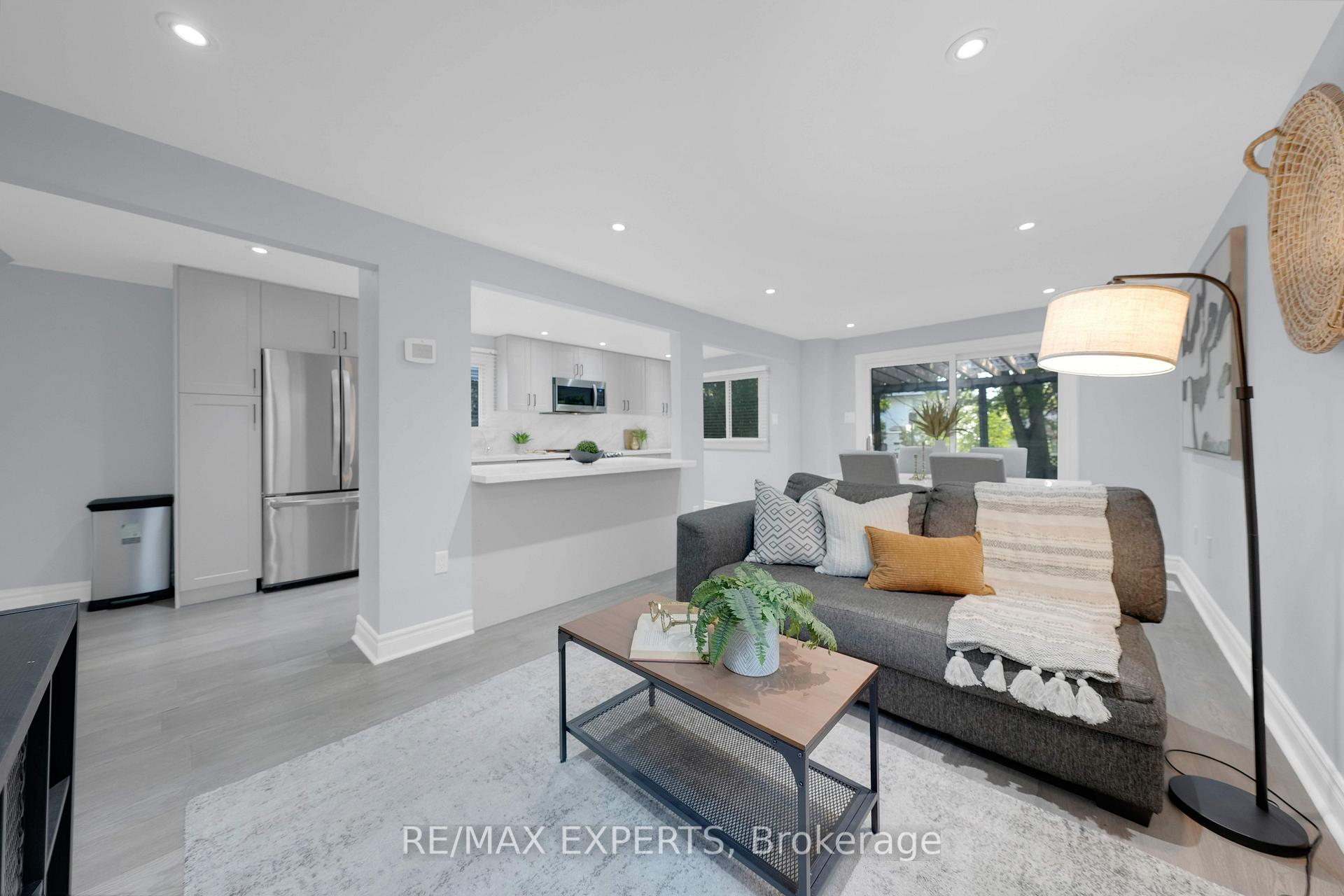 Photo 7 of 79 Corbett Drive, Barrie, Grove East — HOMEH