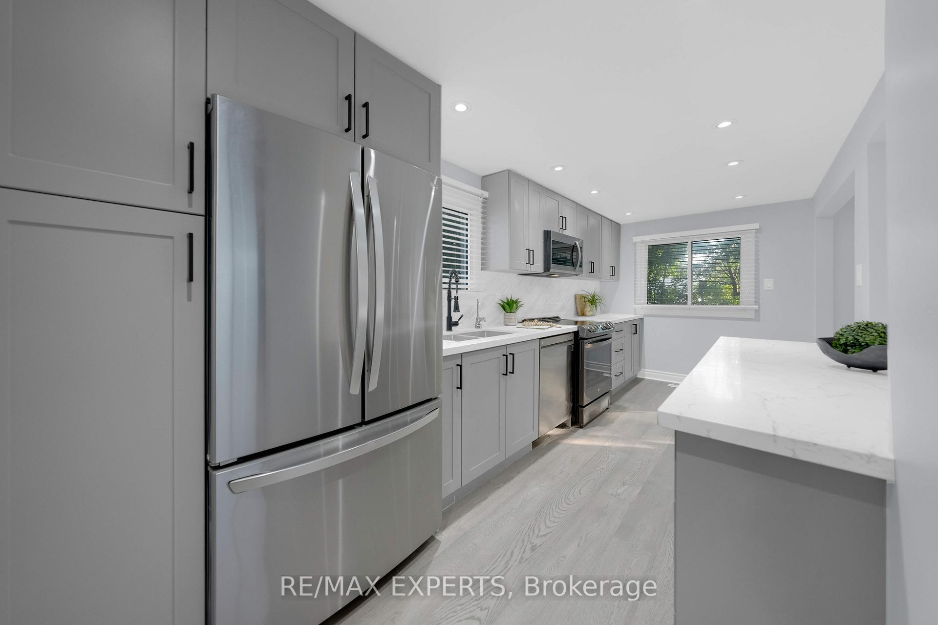 Photo 24 of 79 Corbett Drive, Barrie, Grove East — HOMEH
