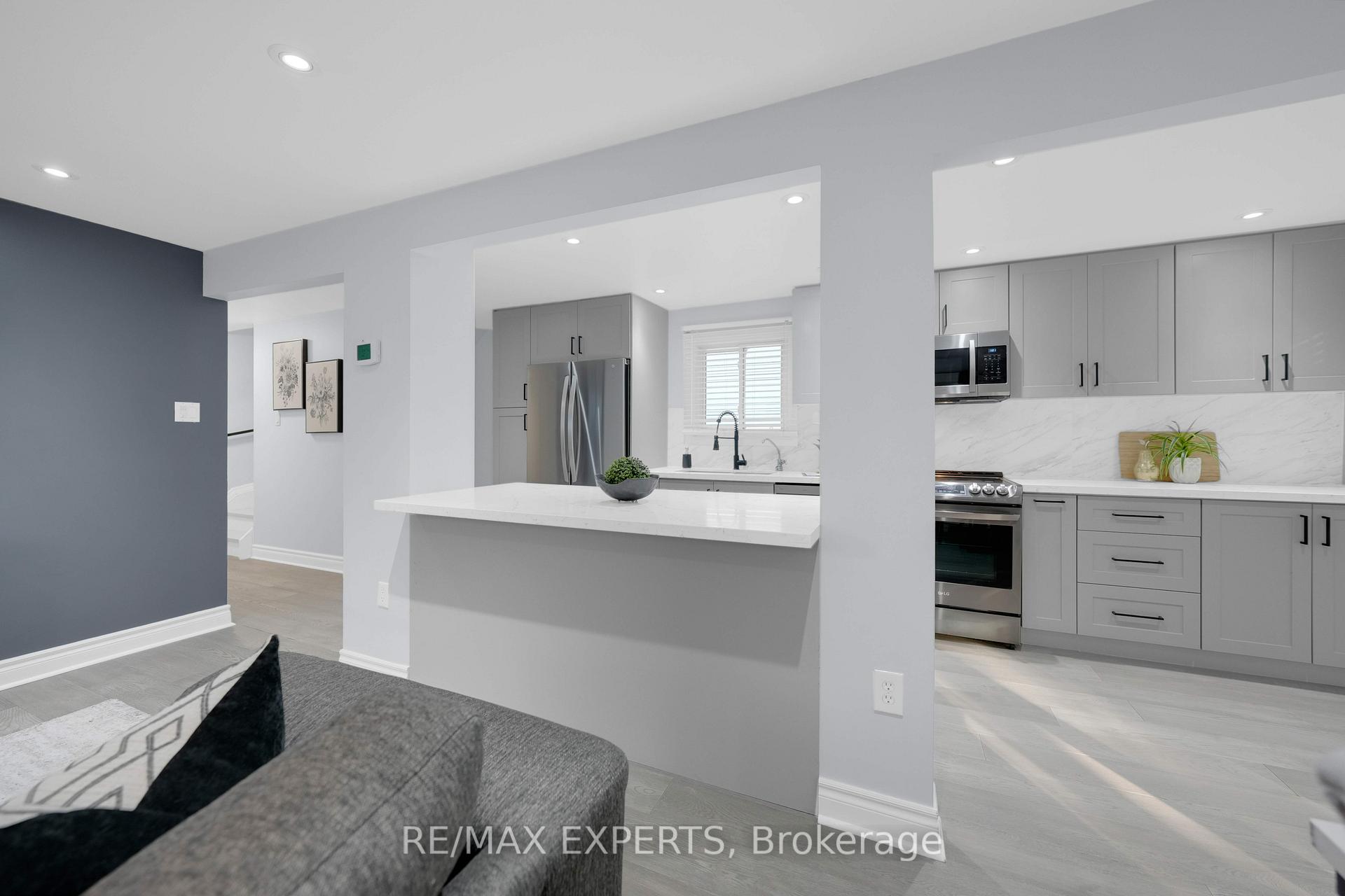 Photo 22 of 79 Corbett Drive, Barrie, Grove East — HOMEH