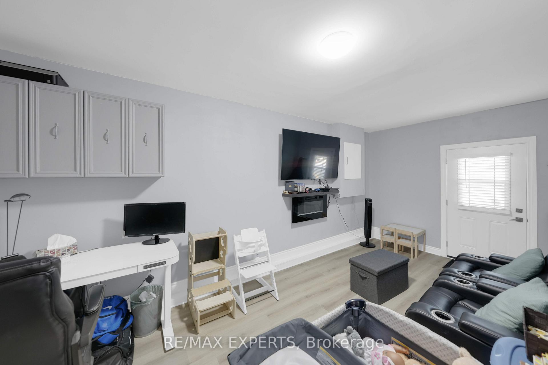 Photo 9 of 79 Corbett Drive, Barrie, Grove East — HOMEH