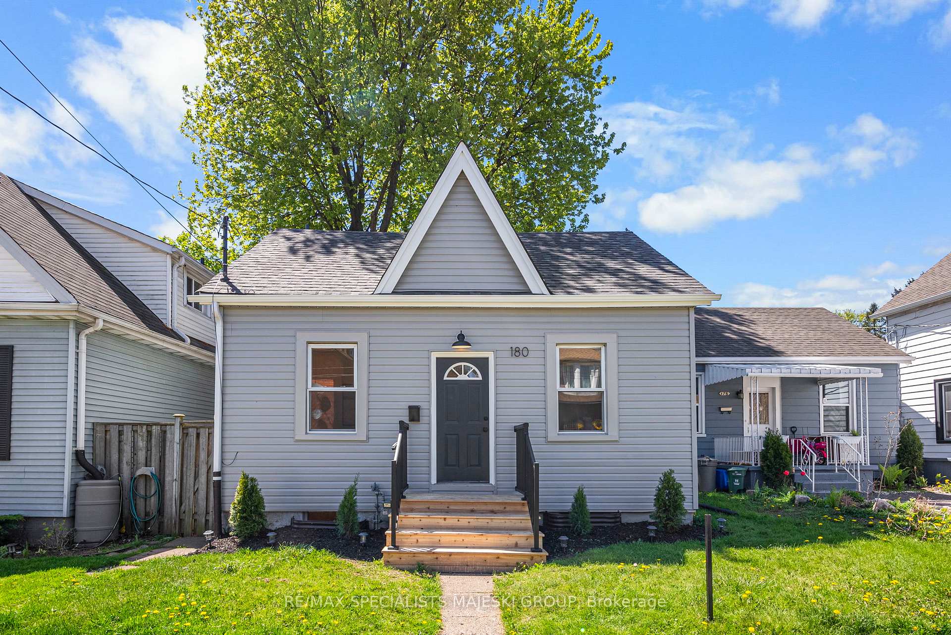 Front of 180 Wood Street E